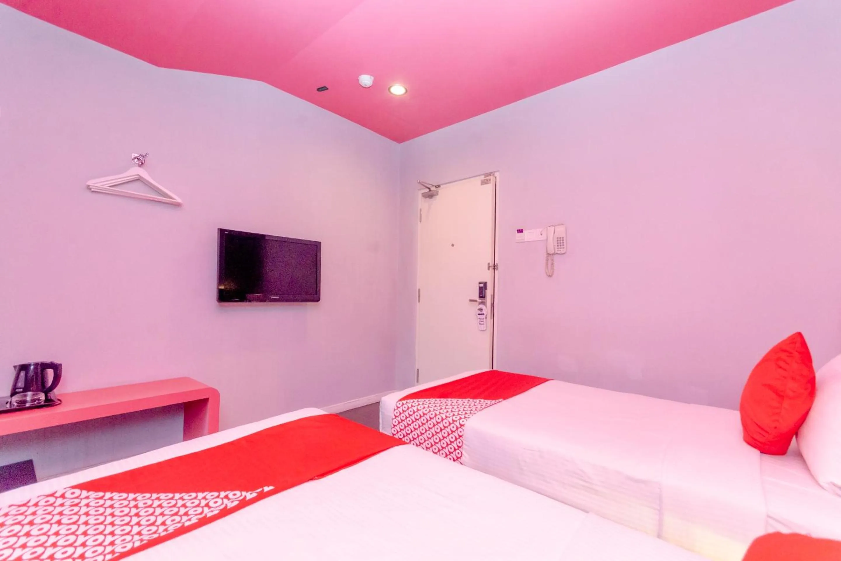 Bedroom, Bed in Hotel O Rooms Boutique Hotel