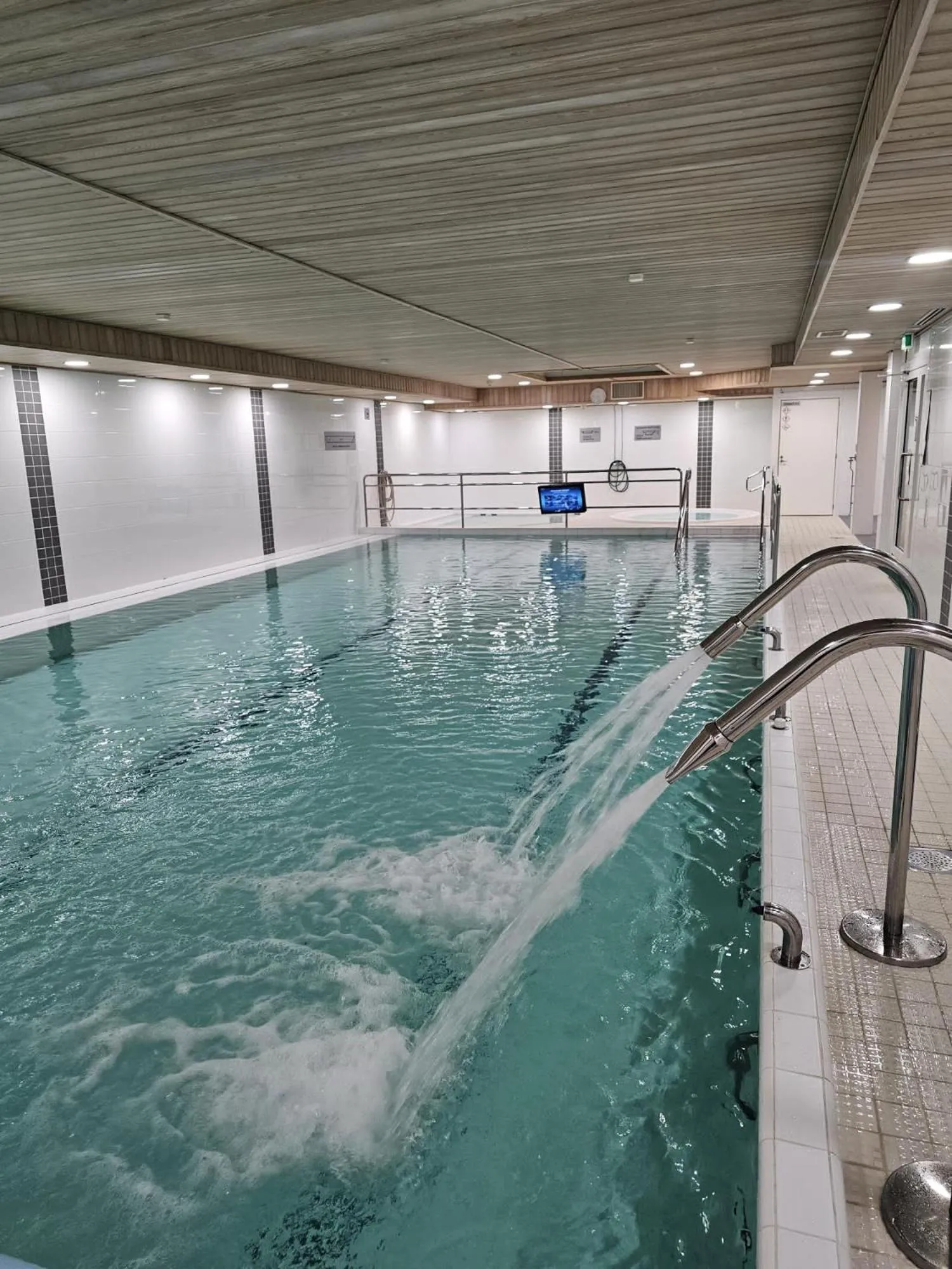 Swimming pool in Kylpylähotelli Pohjanranta