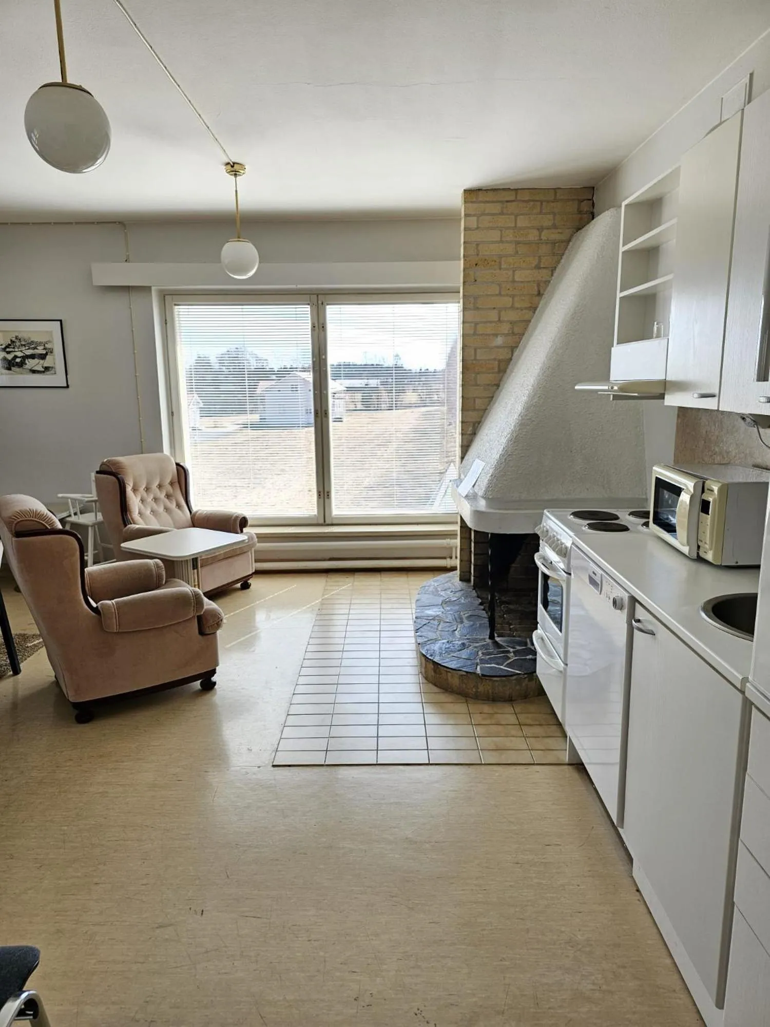 Communal lounge/ TV room in Kylpylähotelli Pohjanranta