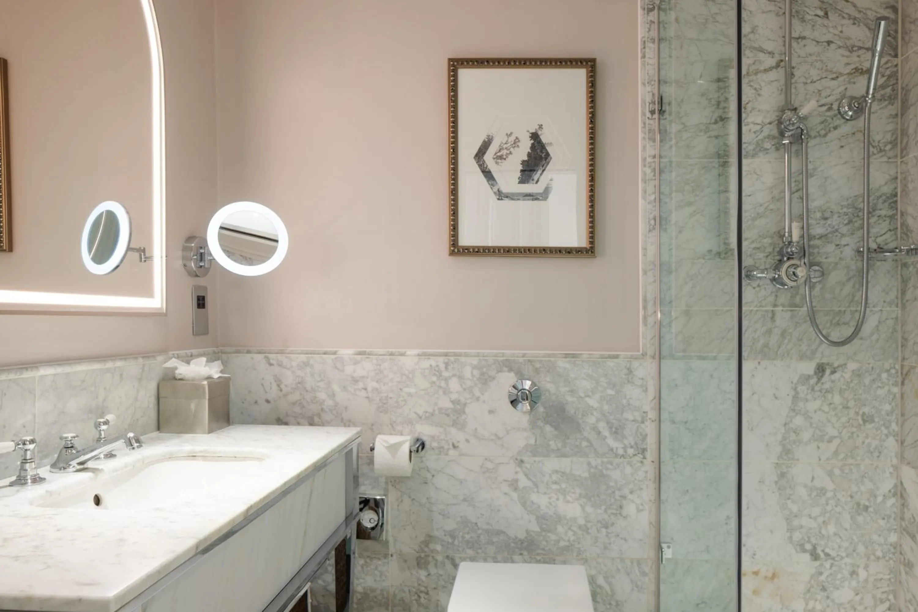 Bathroom in The Caledonian Edinburgh, Curio Collection by Hilton