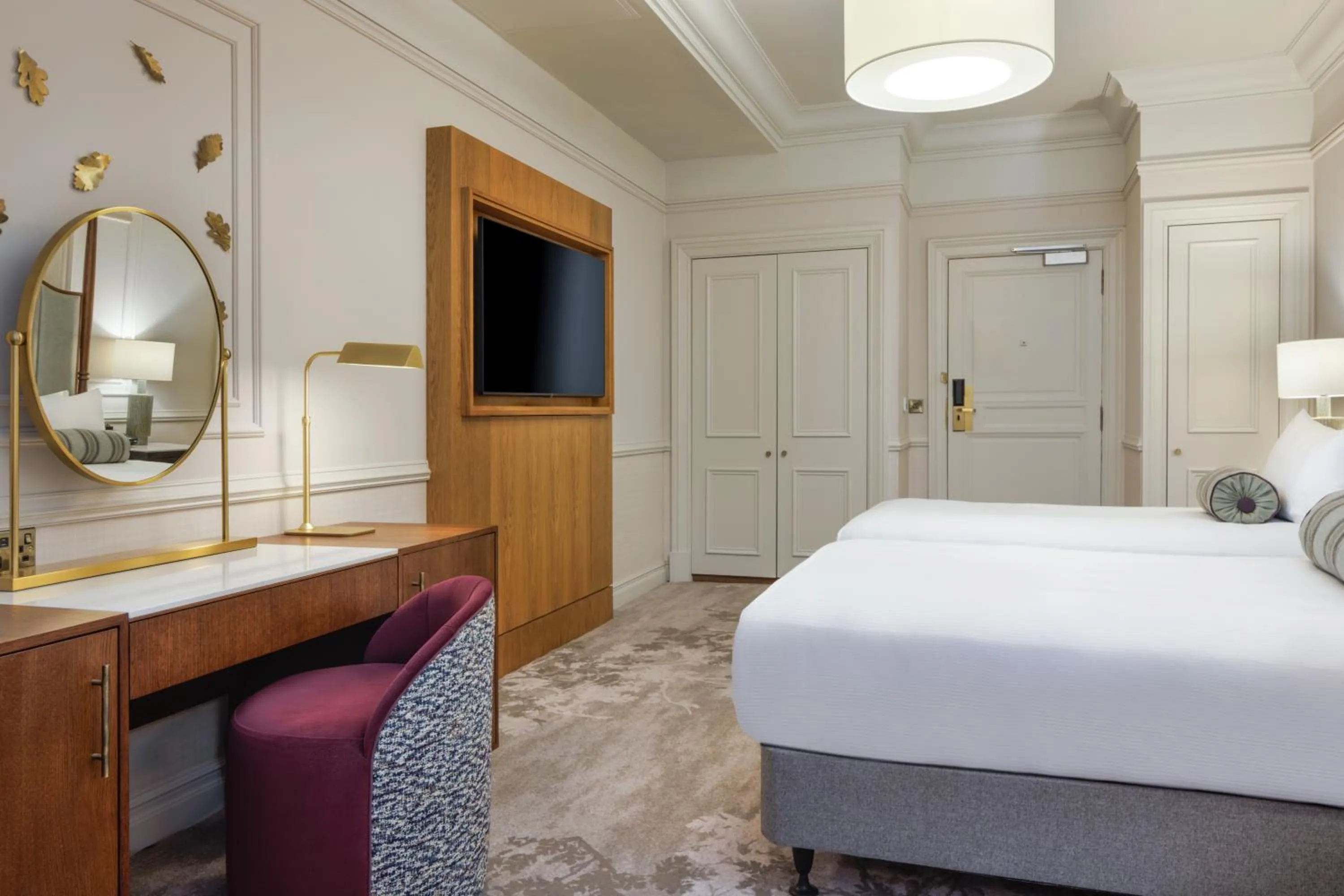 Bed in The Caledonian Edinburgh, Curio Collection by Hilton