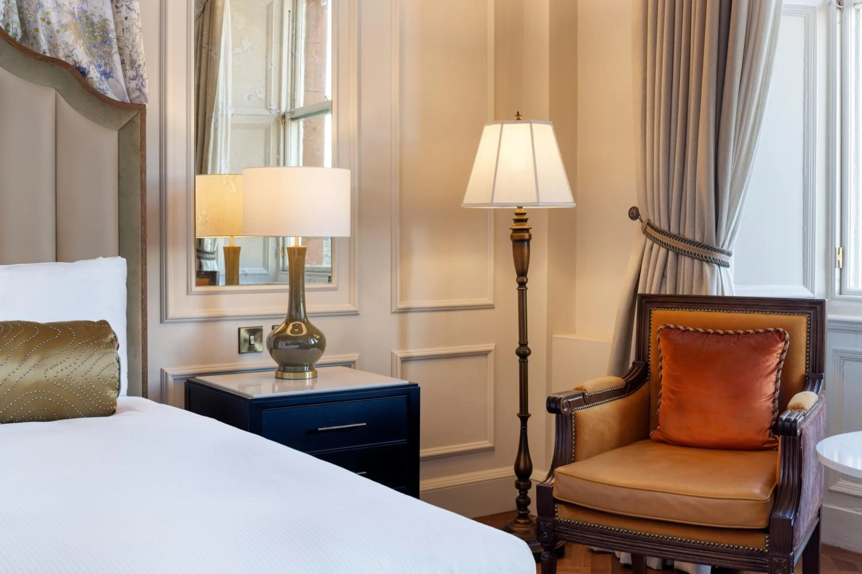 Bed in The Caledonian Edinburgh, Curio Collection by Hilton