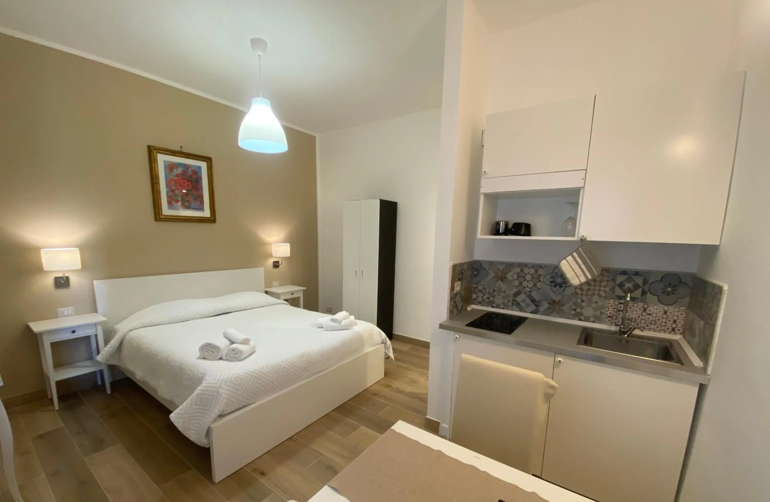 Photo of the whole room, Bed in B&B Casa al Vicolo 2