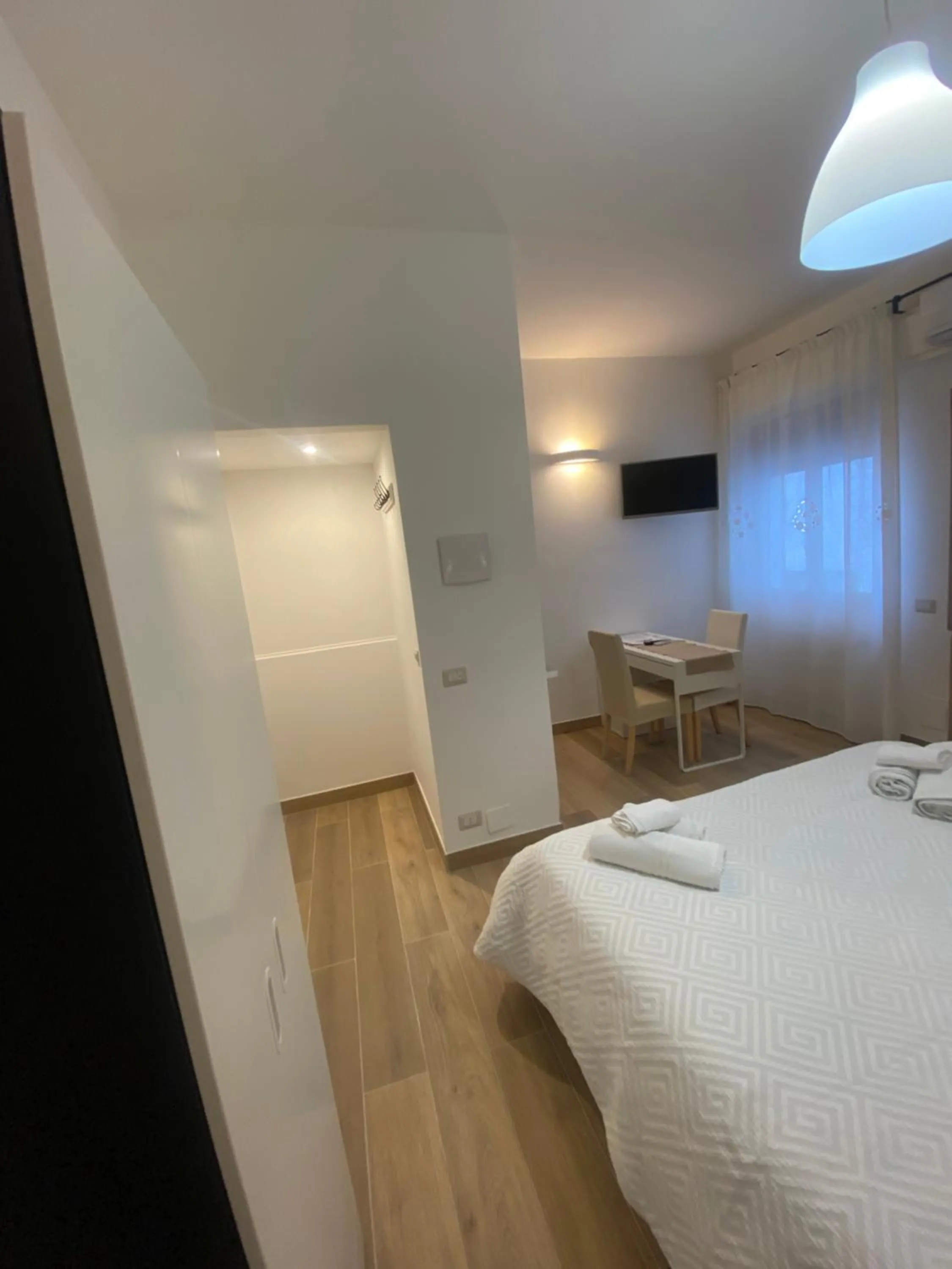 Photo of the whole room, Bed in B&B Casa al Vicolo 2