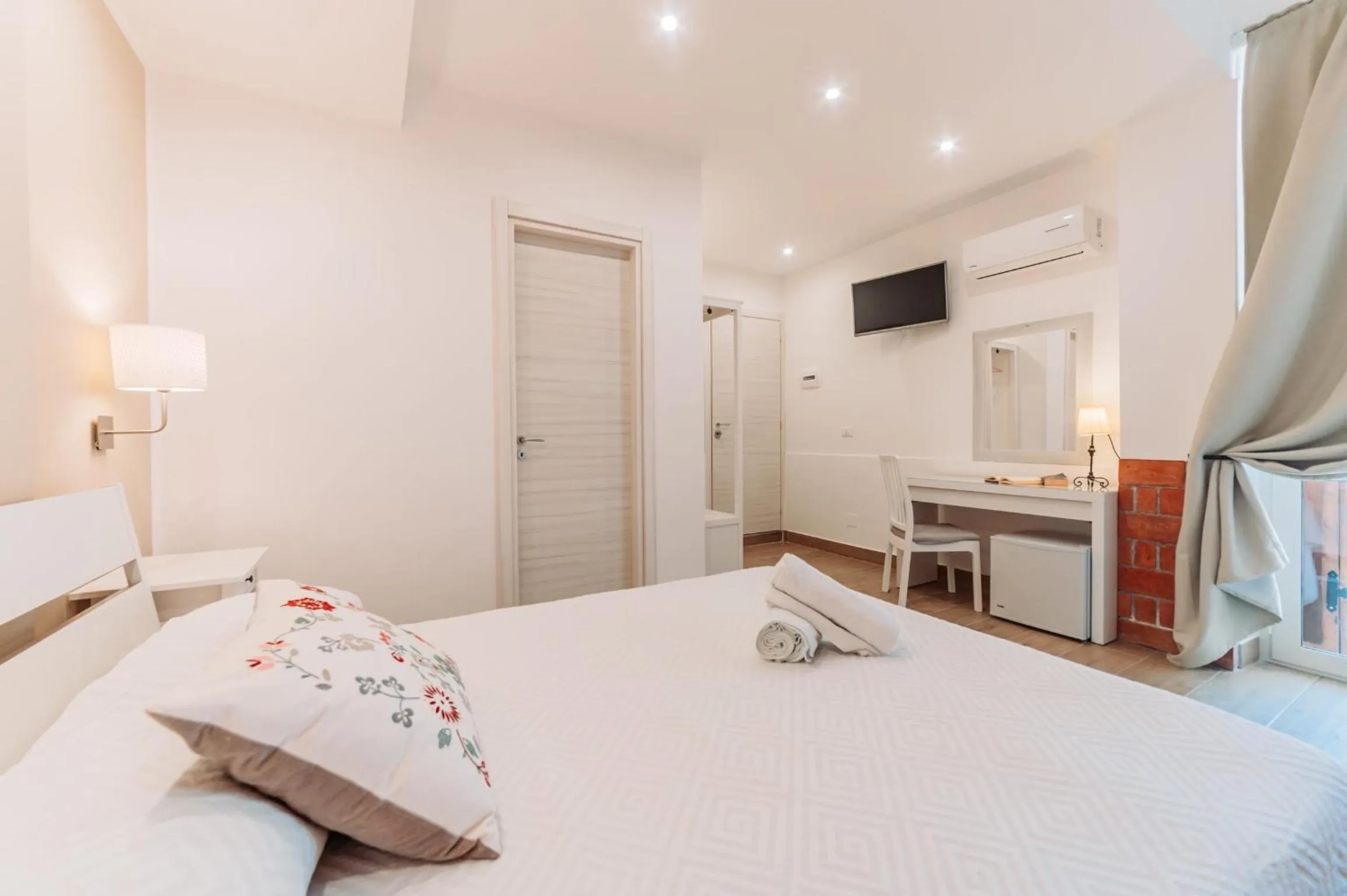 Bedroom, Bed in B&B Casa al Vicolo 2