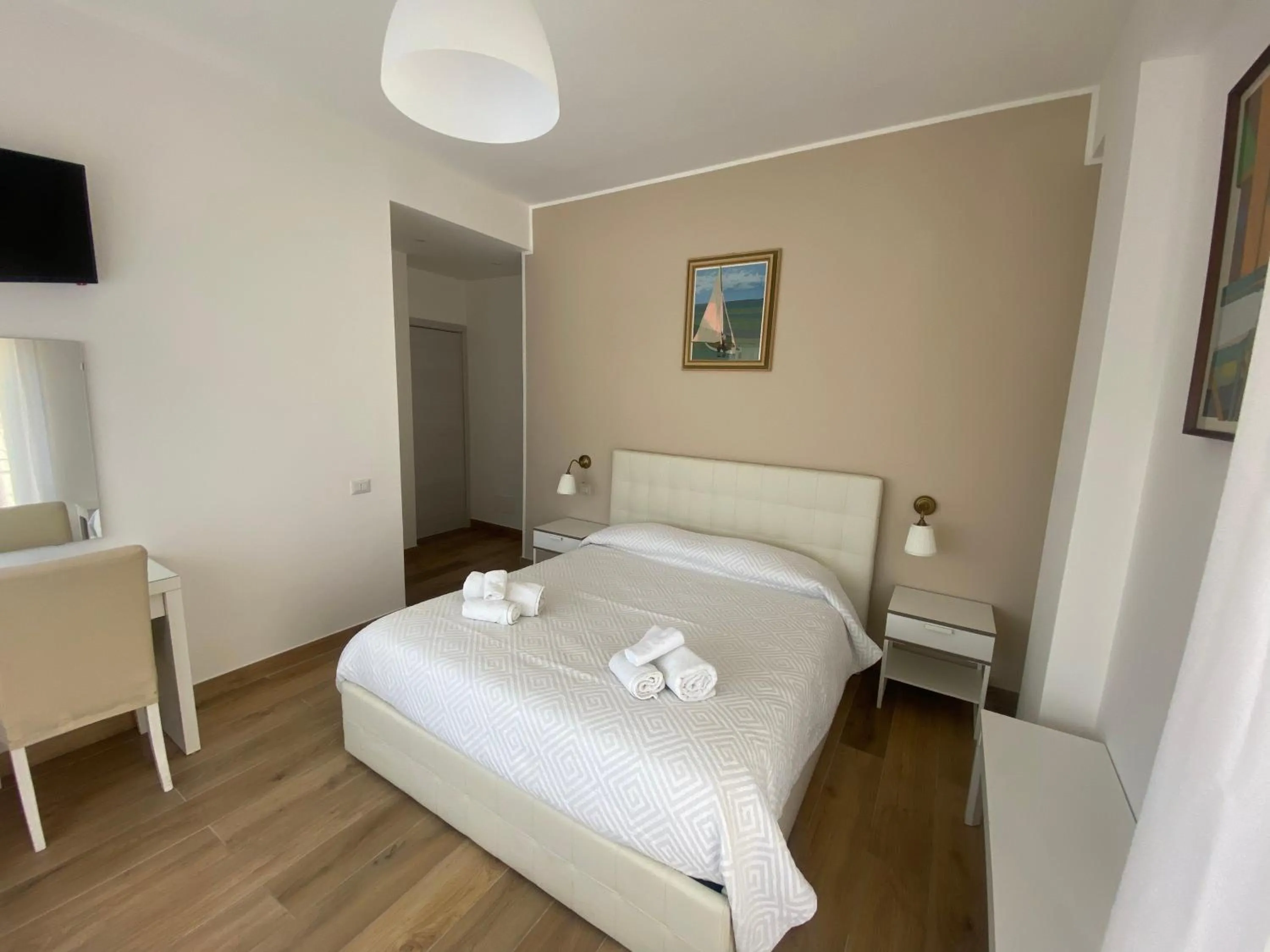 Photo of the whole room, Bed in B&B Casa al Vicolo 2