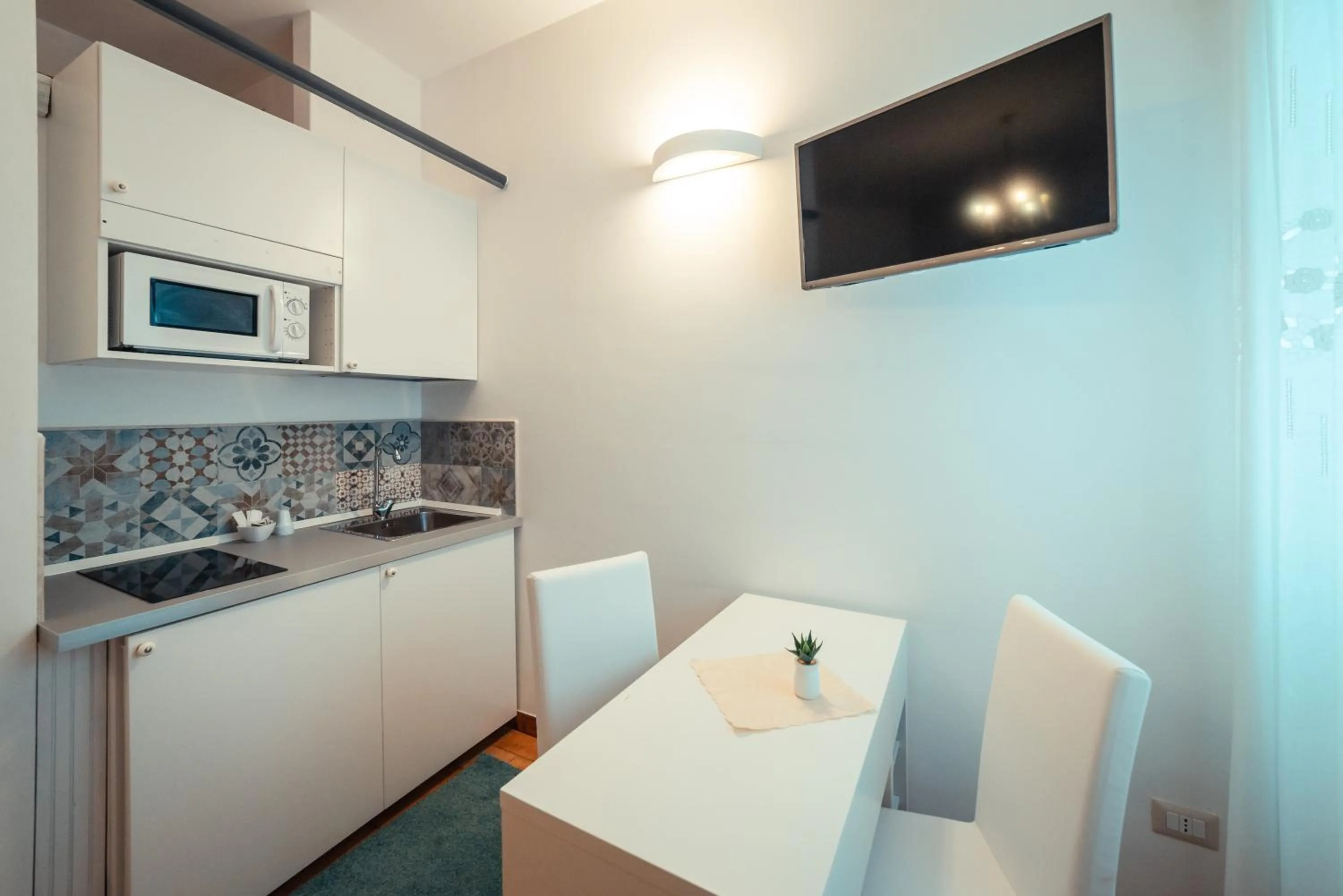 Kitchen or kitchenette in B&B Casa al Vicolo 2