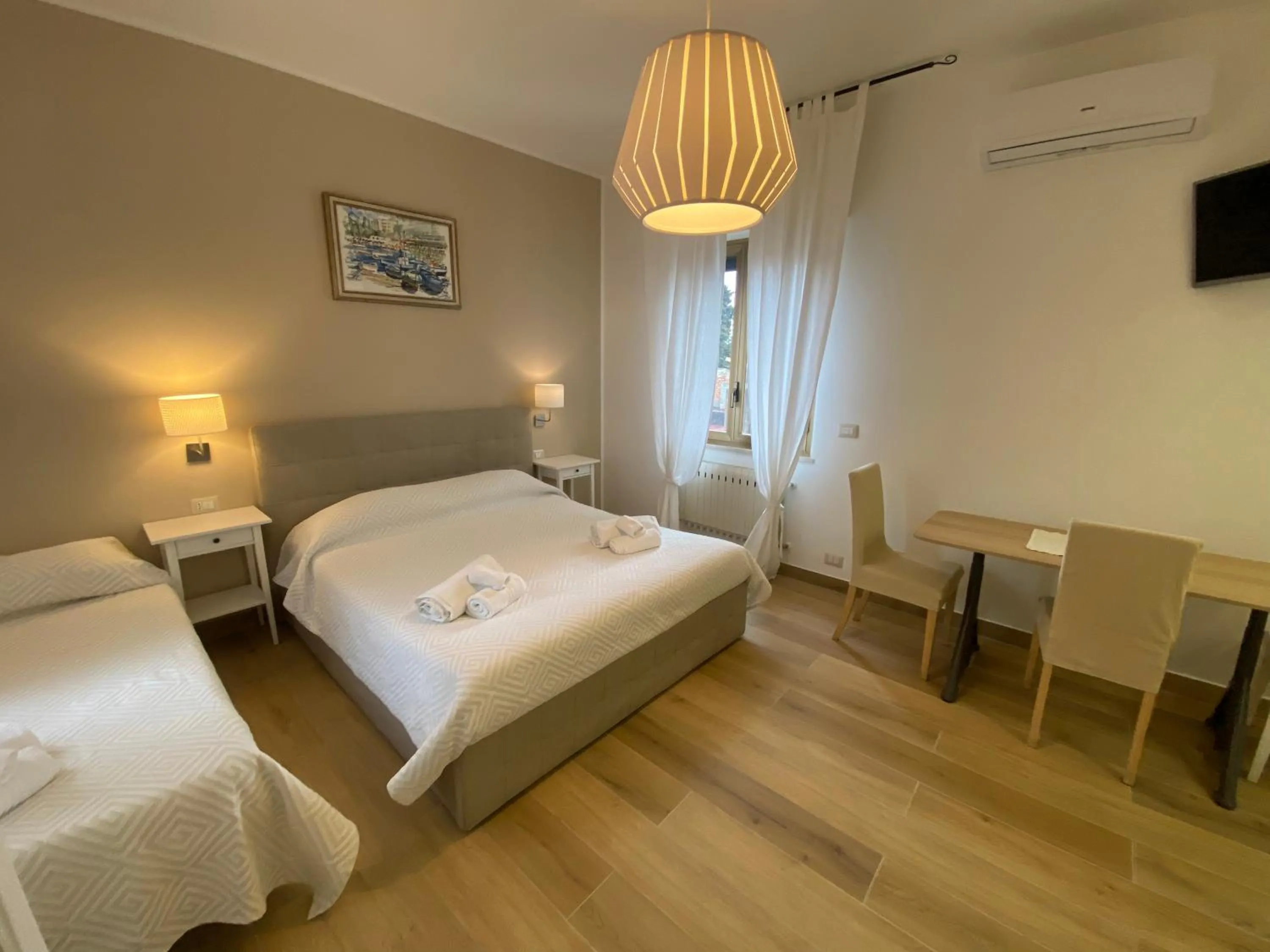 Photo of the whole room, Bed in B&B Casa al Vicolo 2