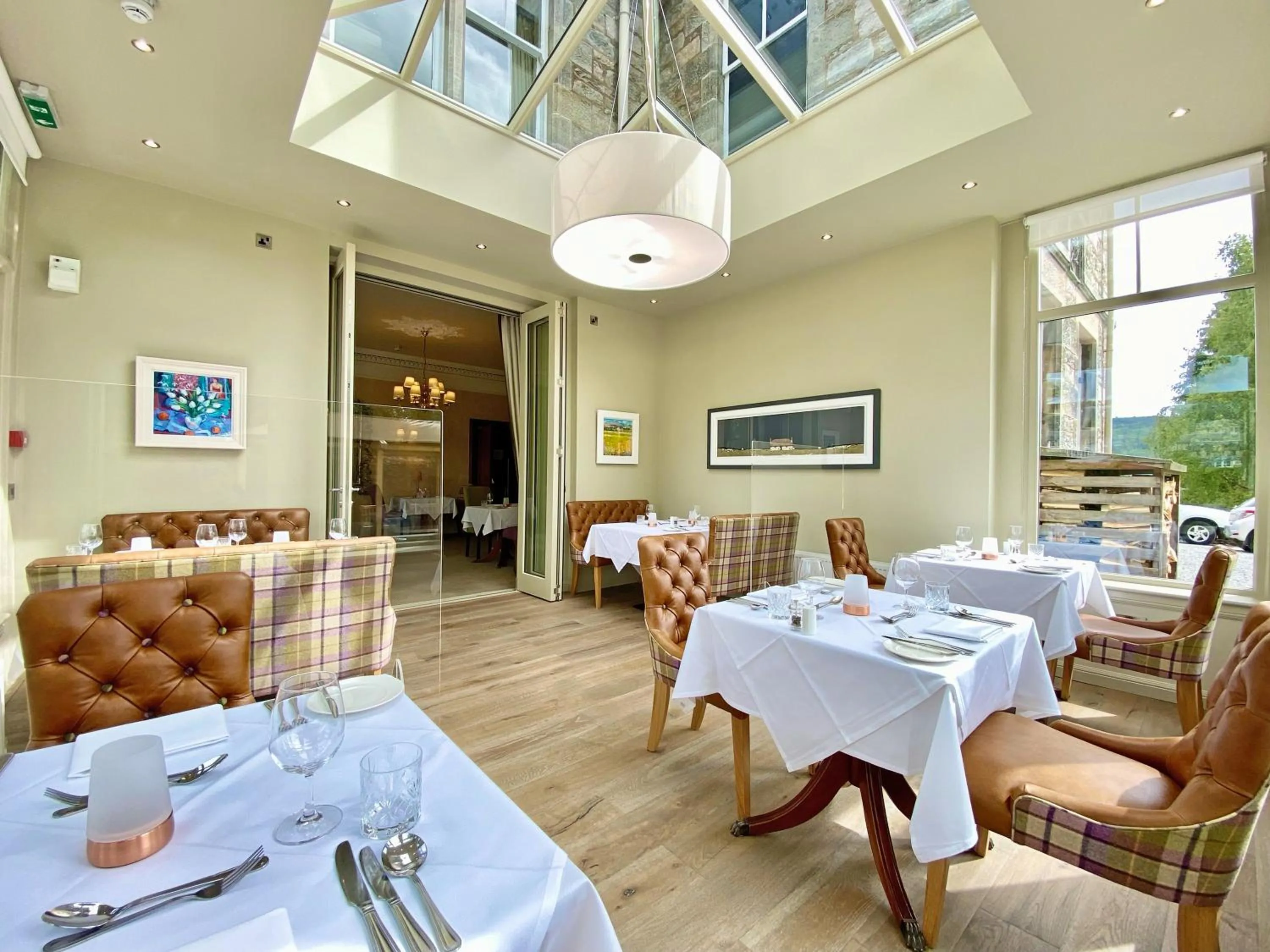 Restaurant/places to eat in Knockendarroch Hotel