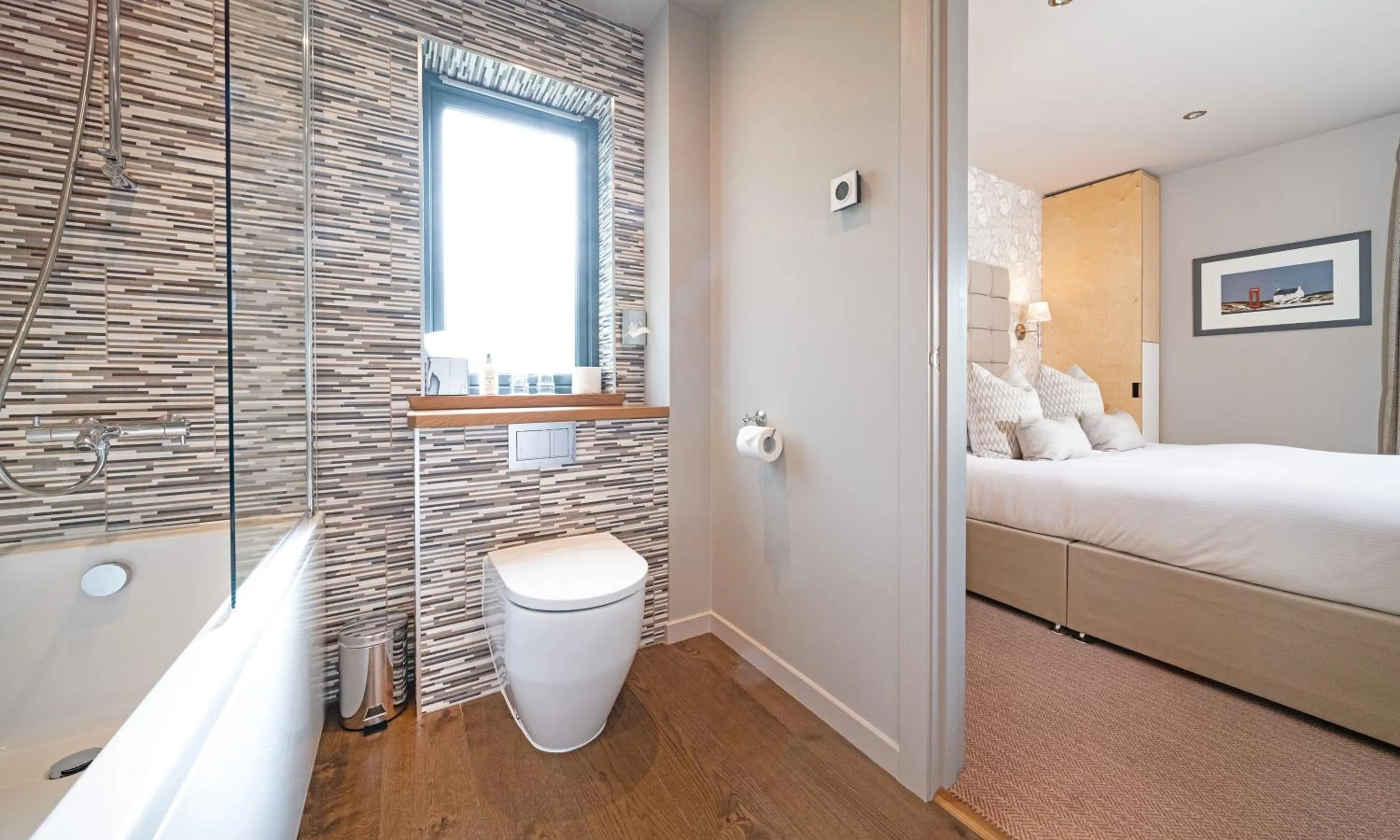 Toilet, Bed in Knockendarroch Hotel