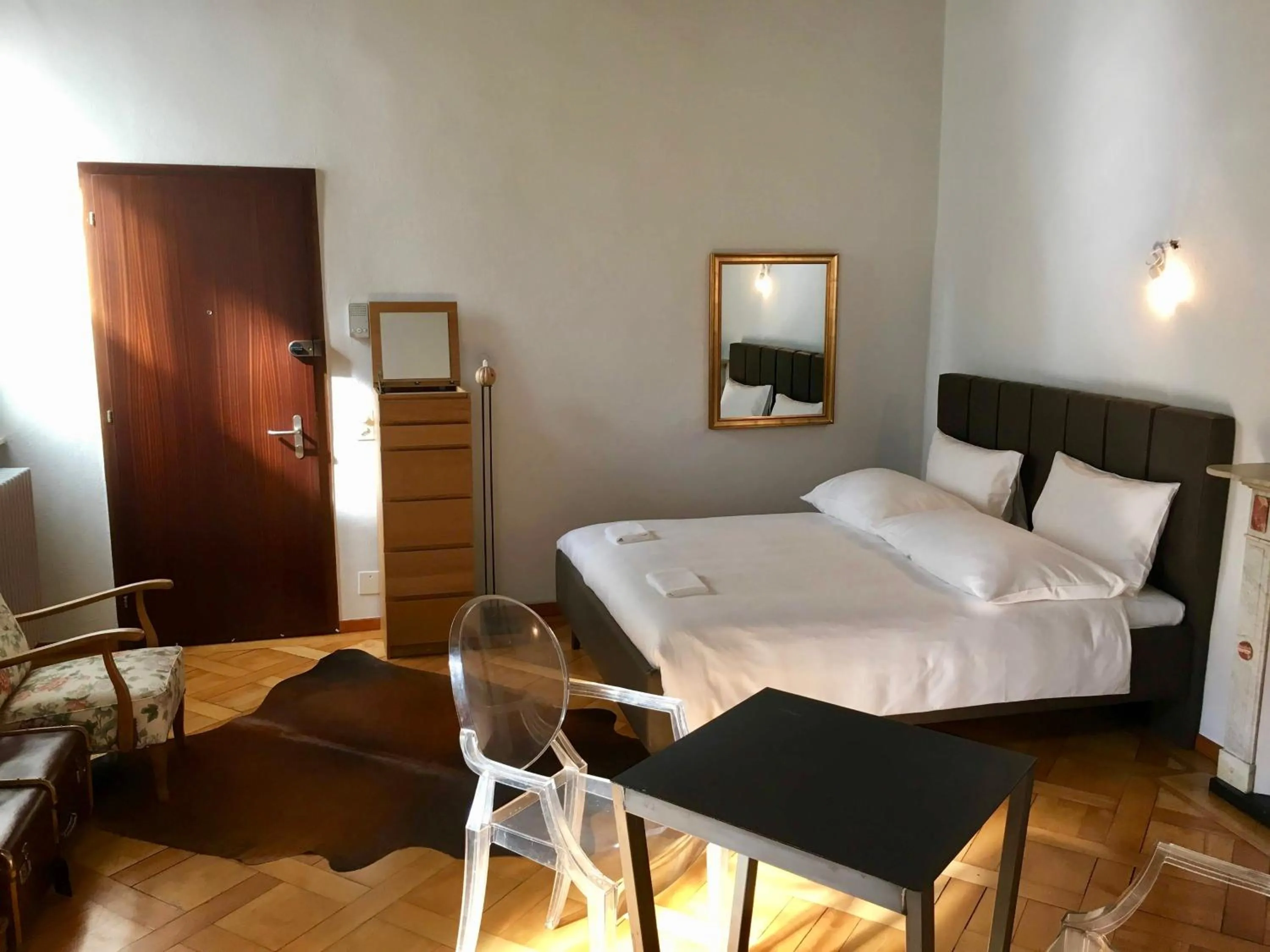 Bedroom, Bed in Great2Stay City Center Apartments Locarno
