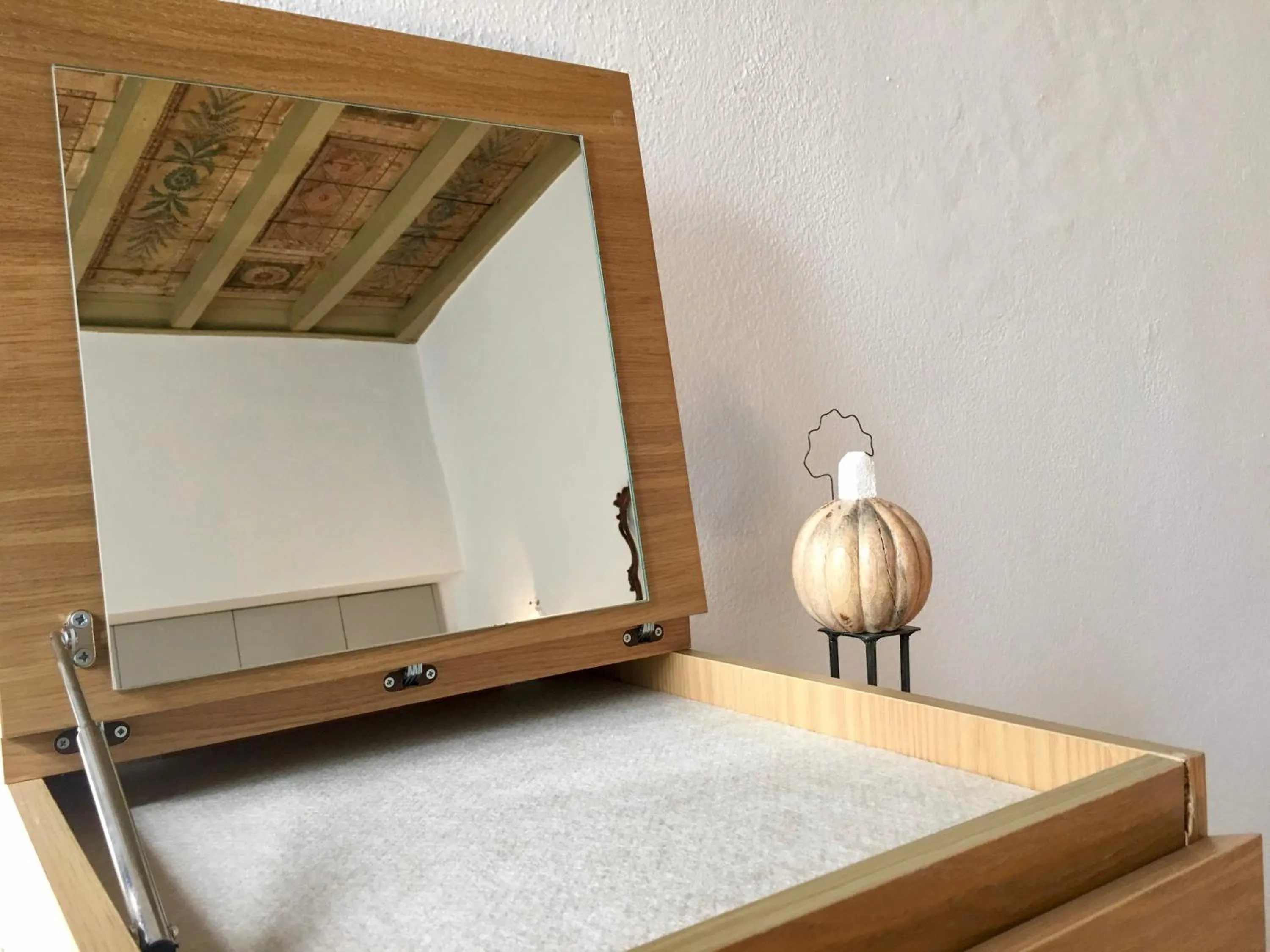 Decorative detail, Bed in Great2Stay City Center Apartments Locarno