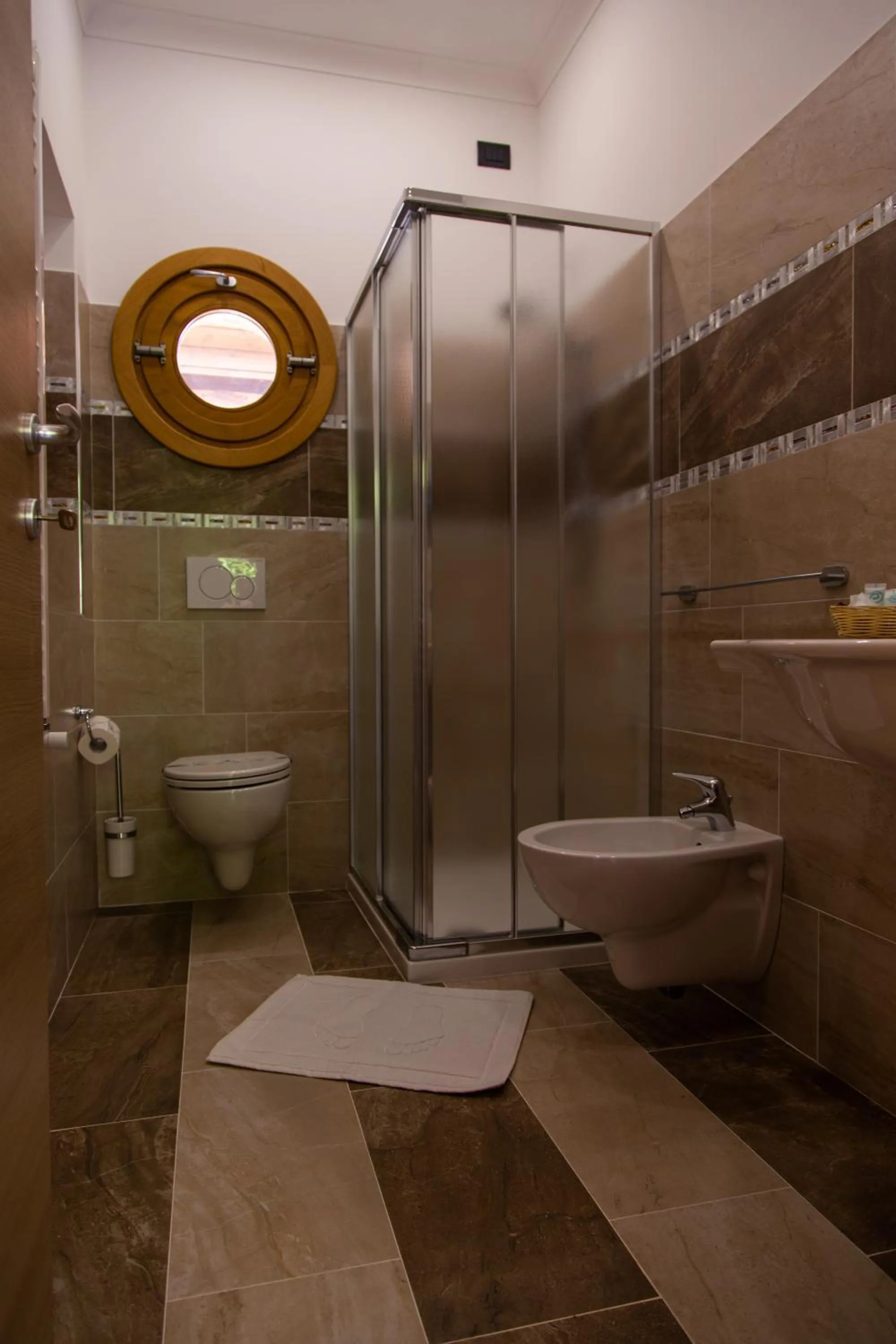 Shower in Villa Italia