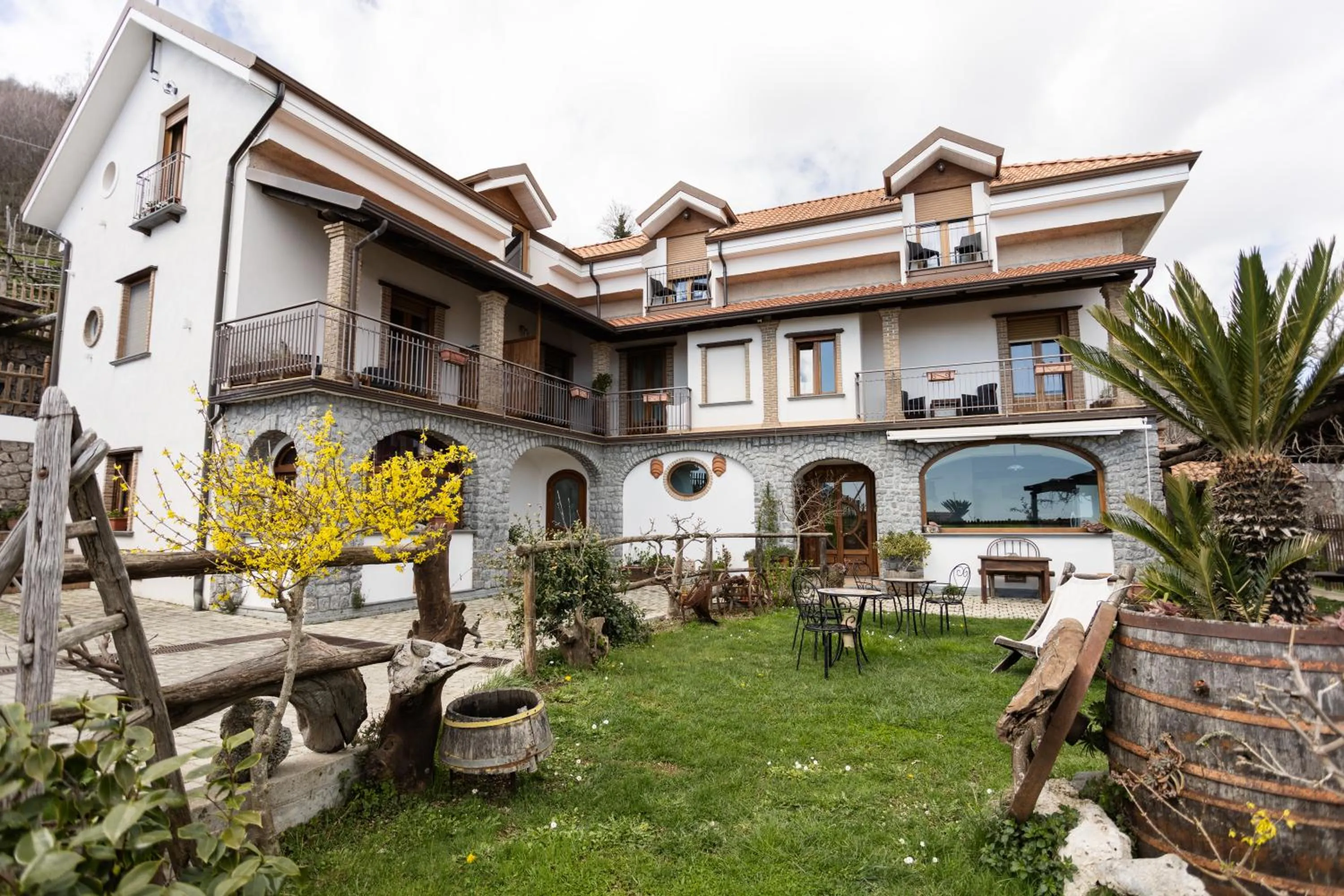 Property building in Villa Italia