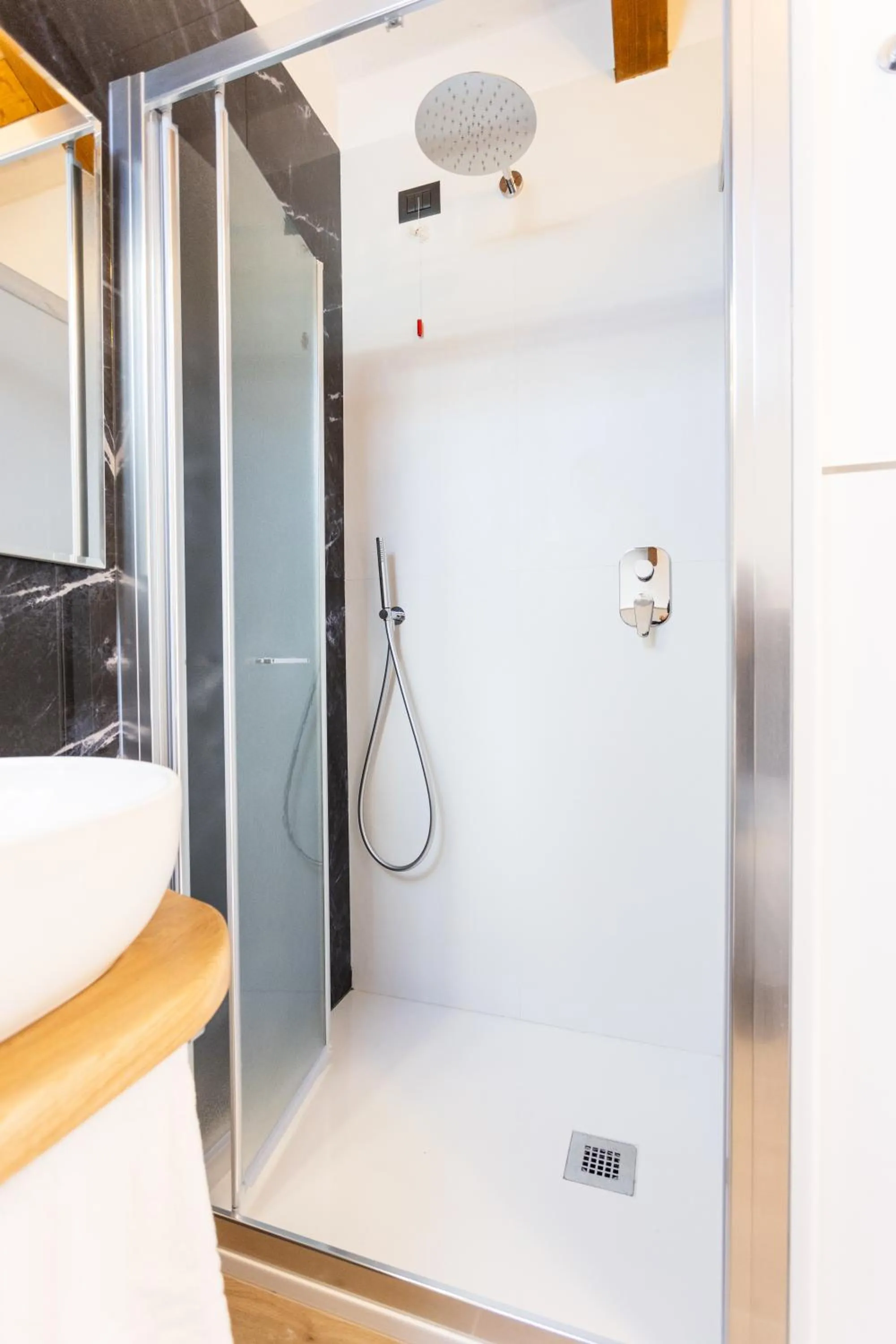 Shower in Villa Italia