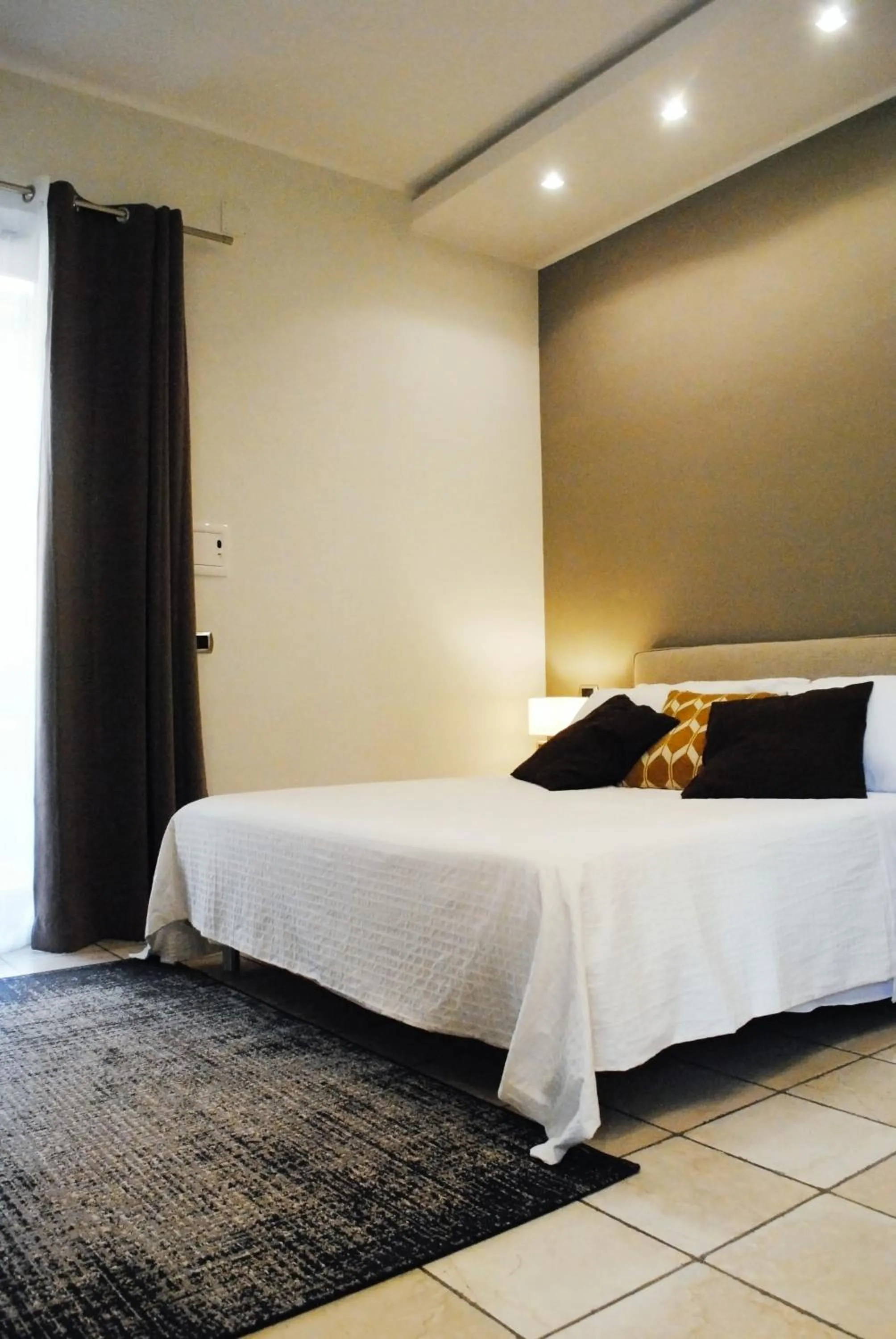 Shower, Bed in Morris Bed & Breakfast