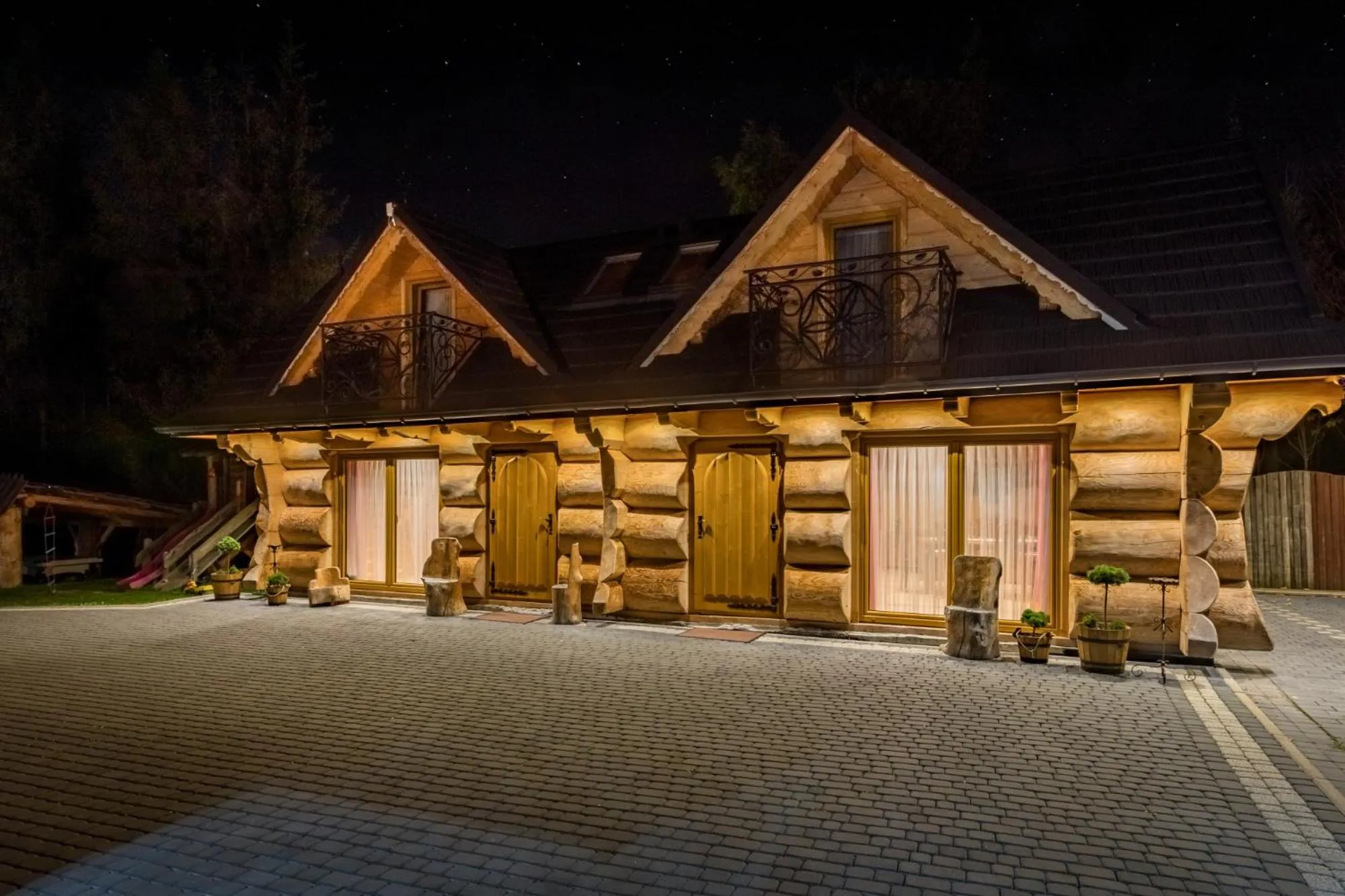 Property building in Leśny Dwór