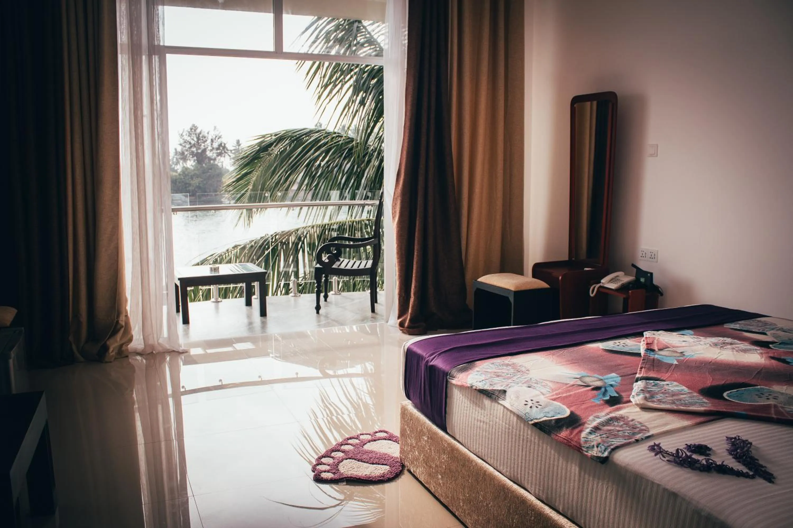 Bed in Amber House Lanka