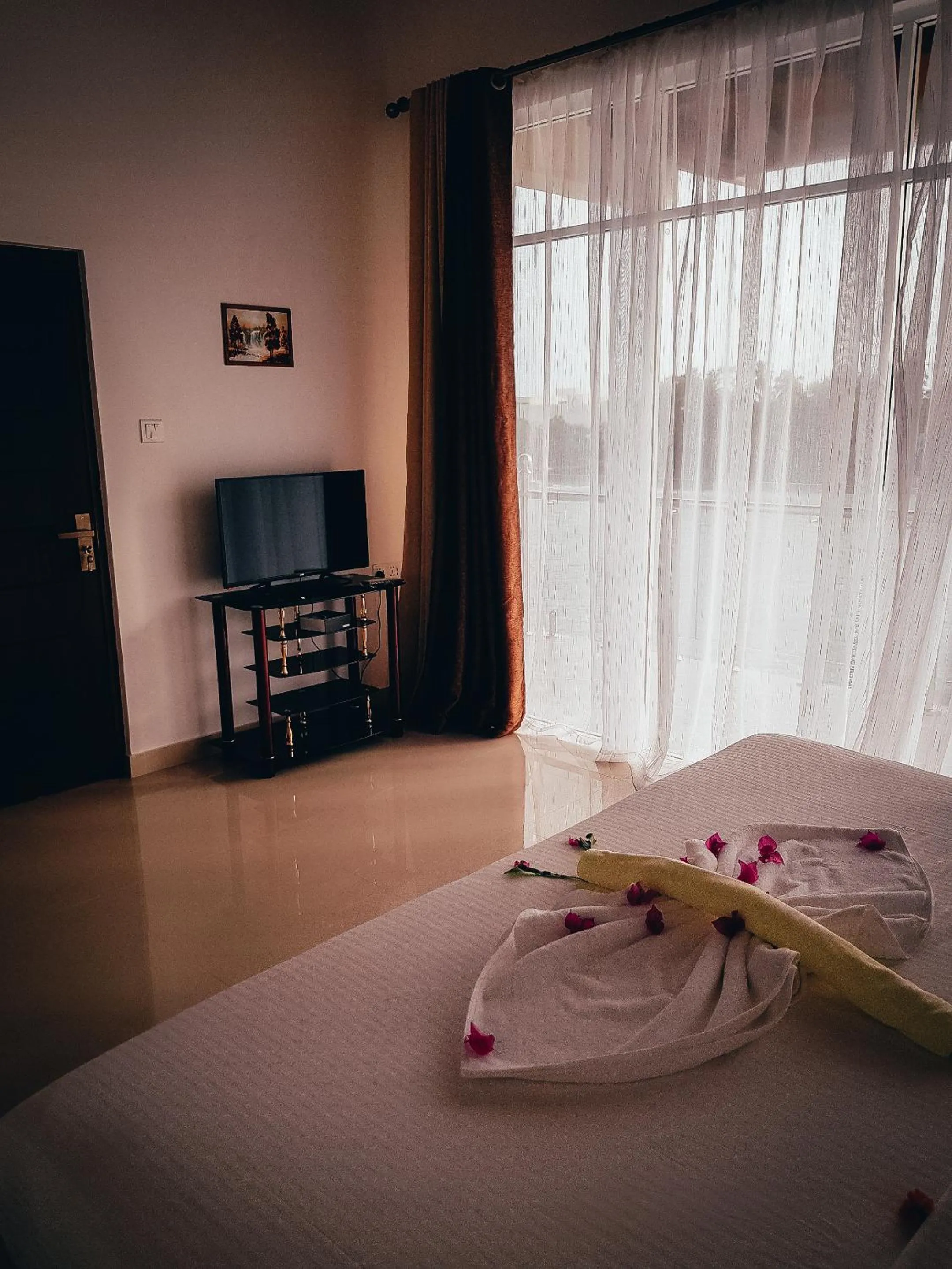 Bed in Amber House Lanka