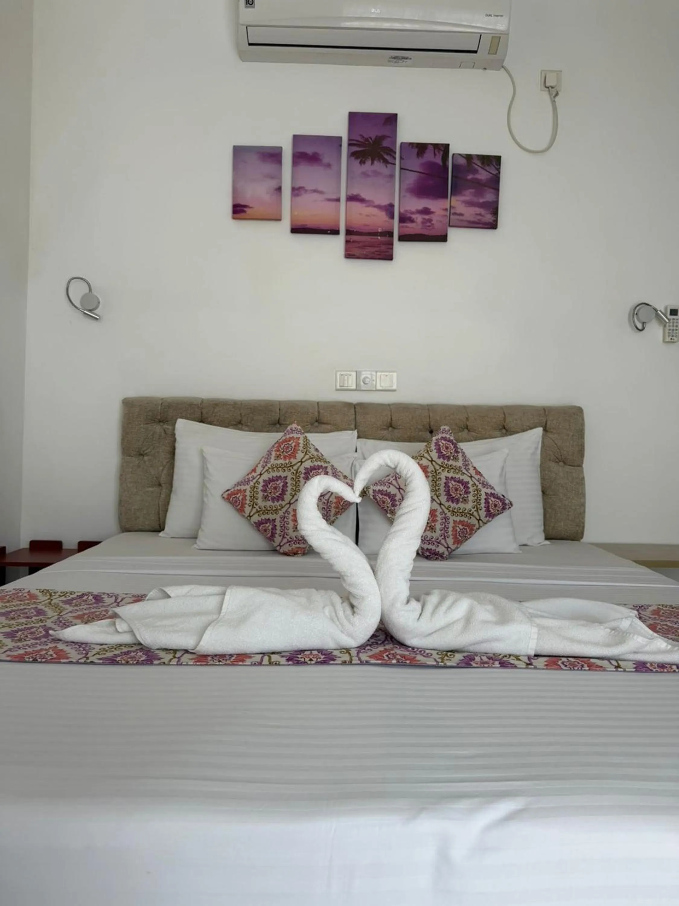 Bedroom, Bed in Amber House Lanka