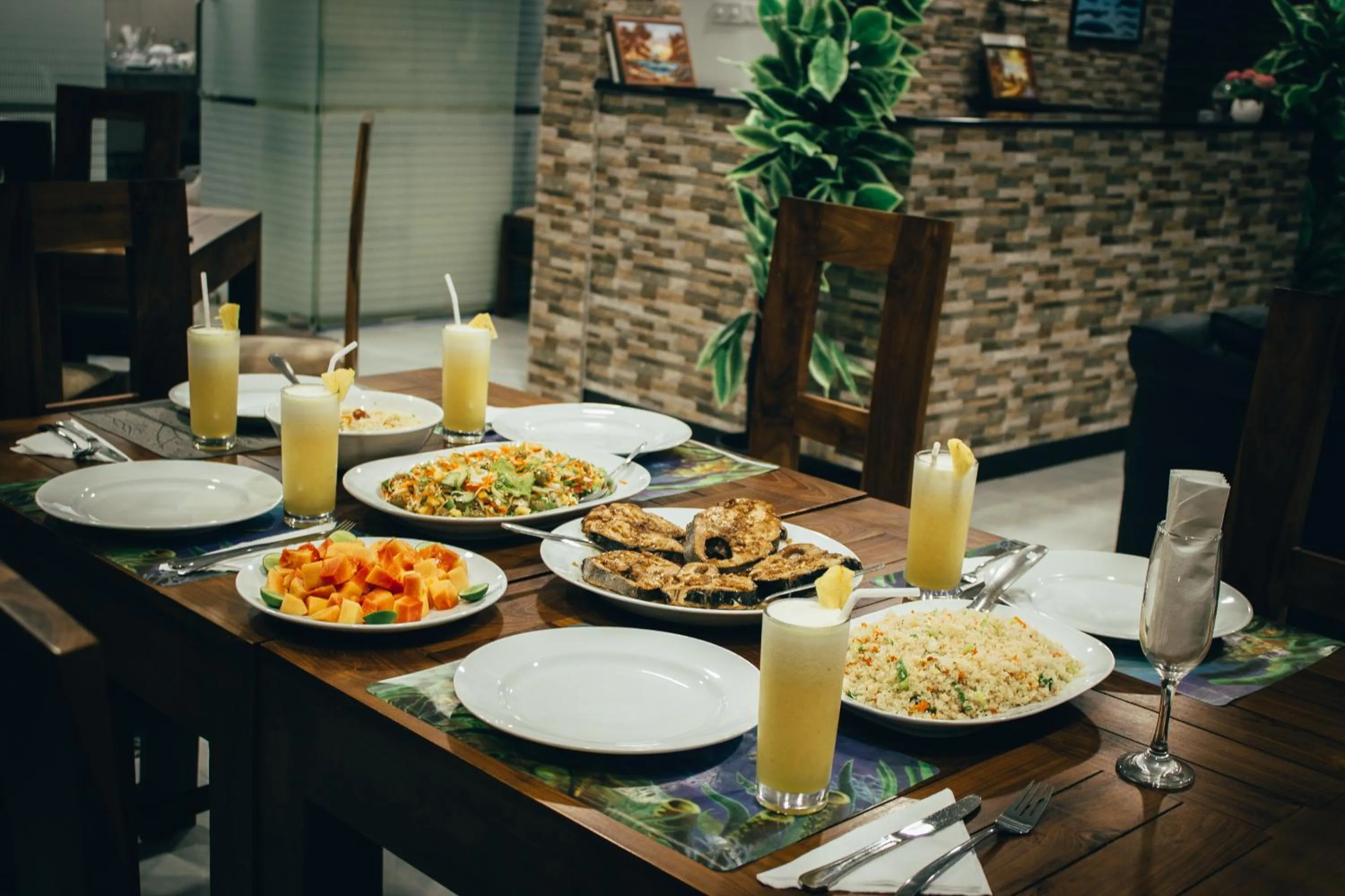 Food and drinks in Amber House Lanka