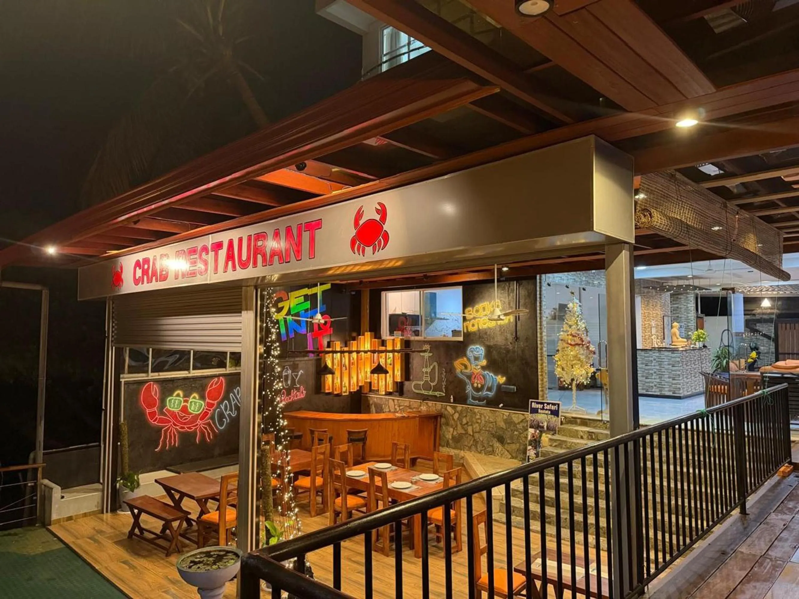 Restaurant/places to eat in Amber House Lanka