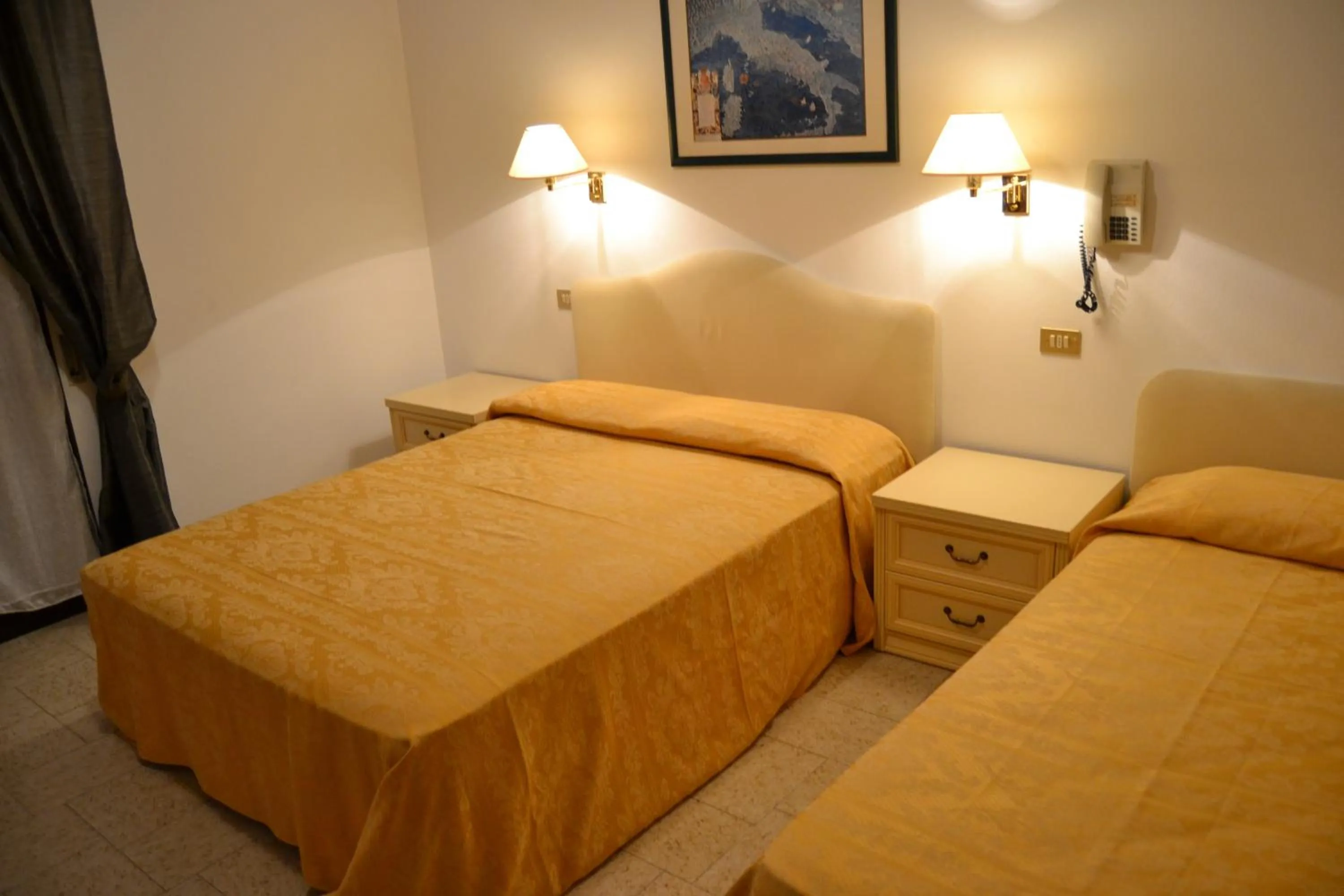 Bed in Hotel Avana Mare