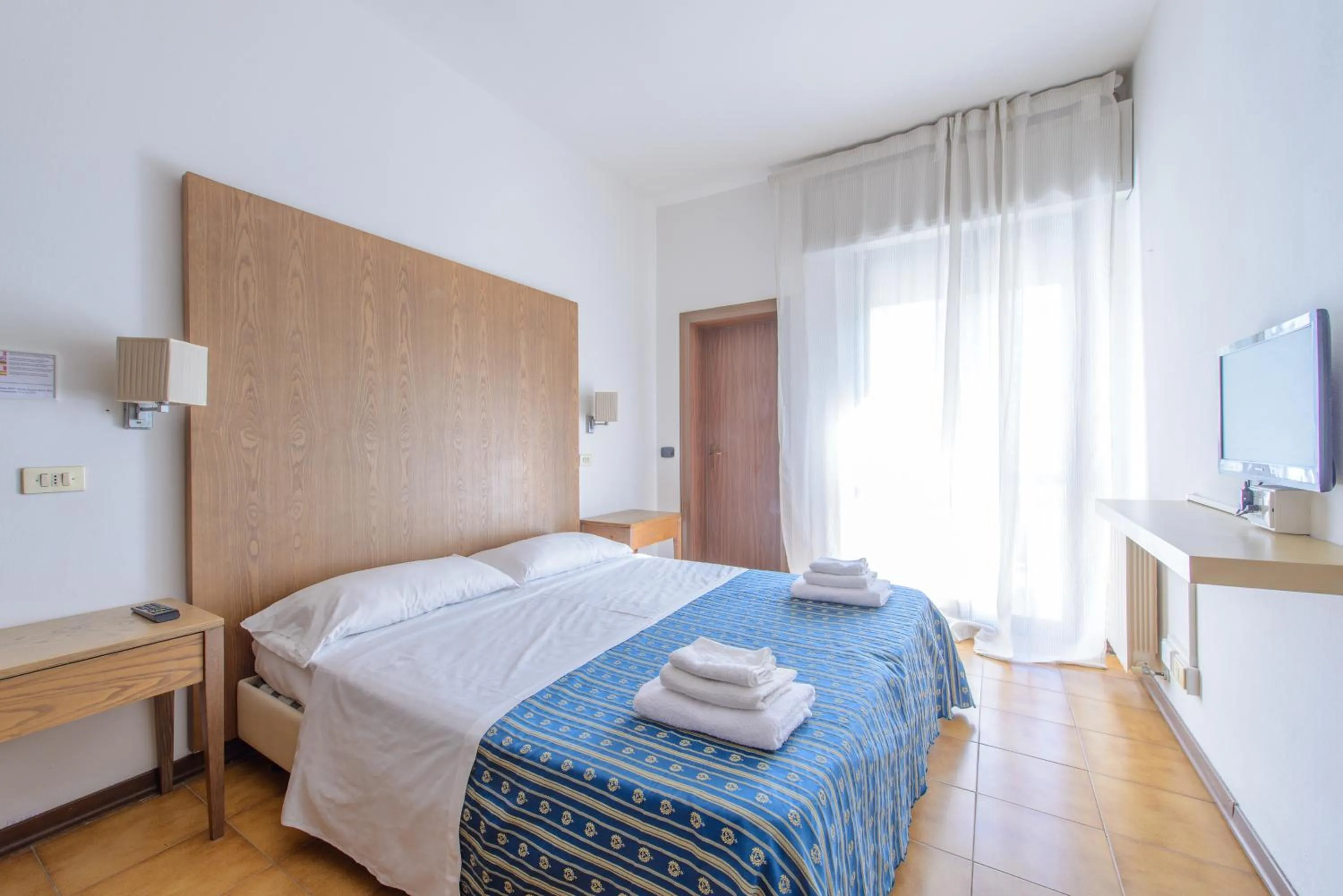 Bed in Hotel Avana Mare