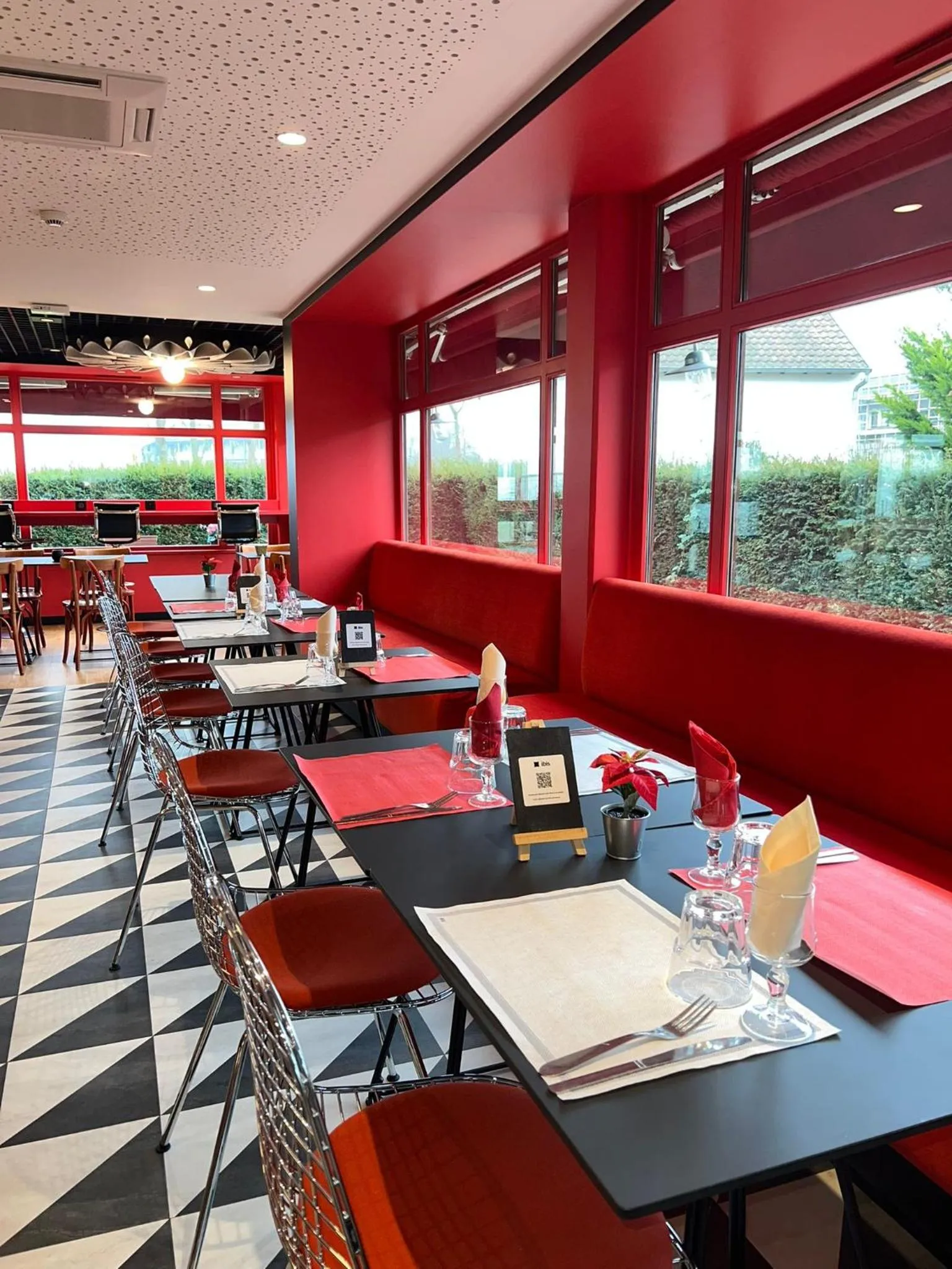 Restaurant/places to eat in ibis Strasbourg Sud La Vigie