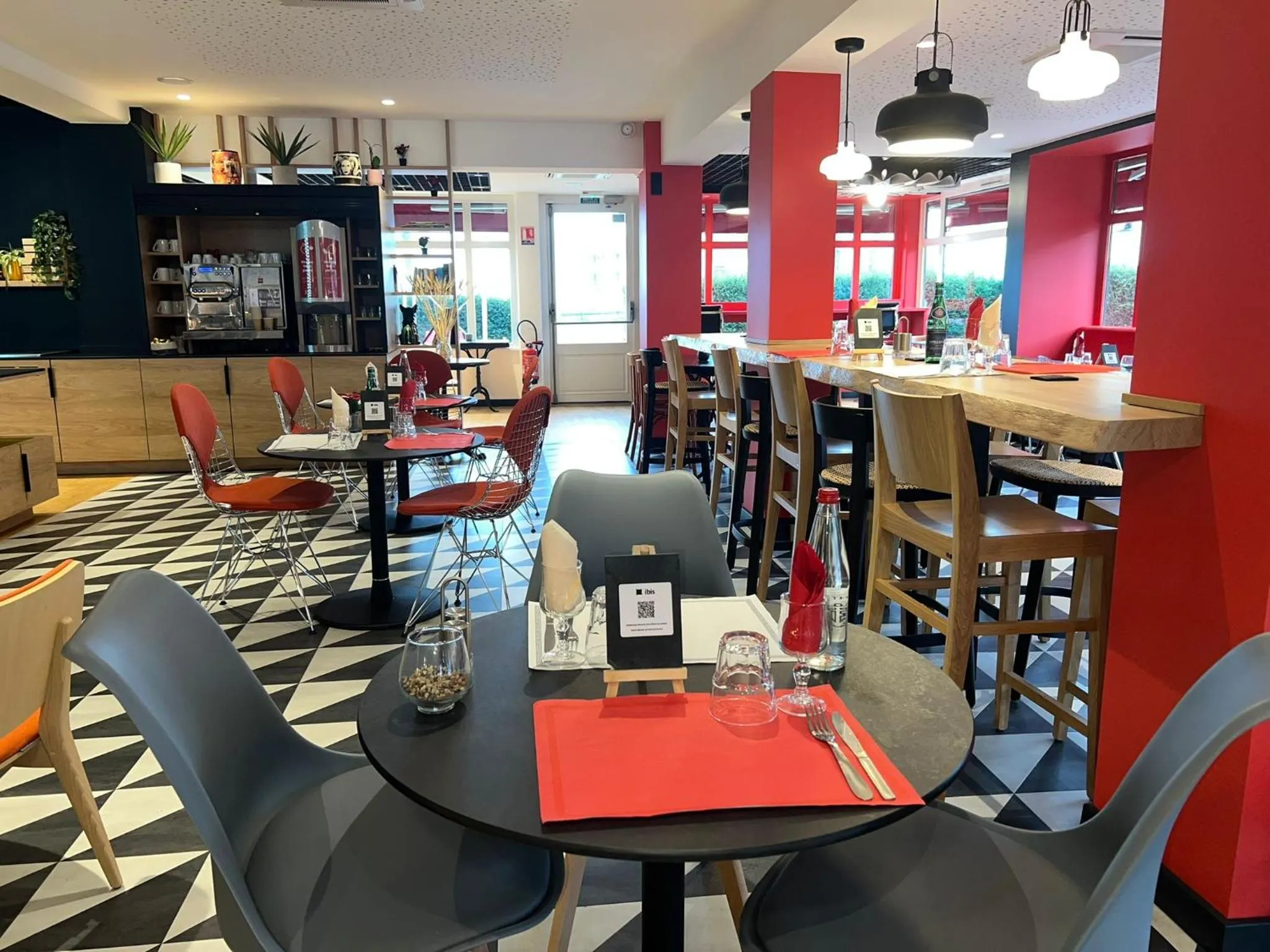 Restaurant/places to eat in ibis Strasbourg Sud La Vigie