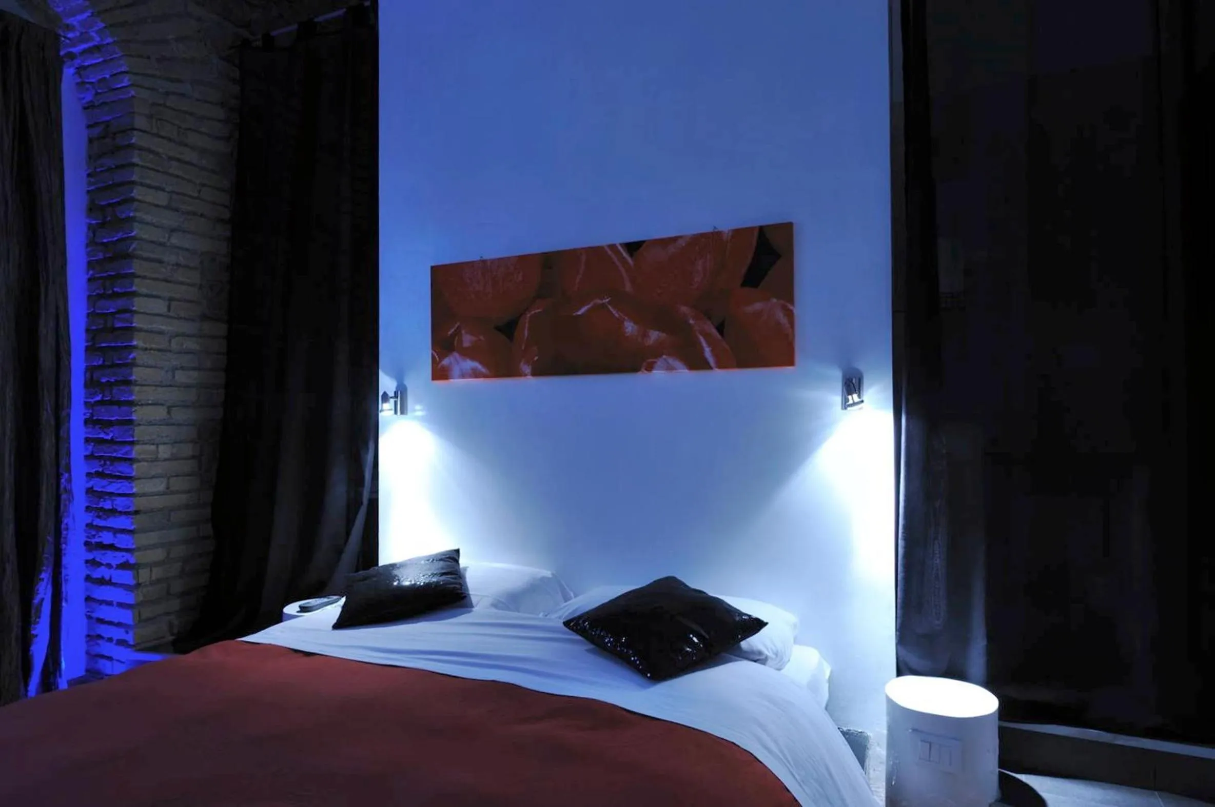 Bed in Caesar's Rooms