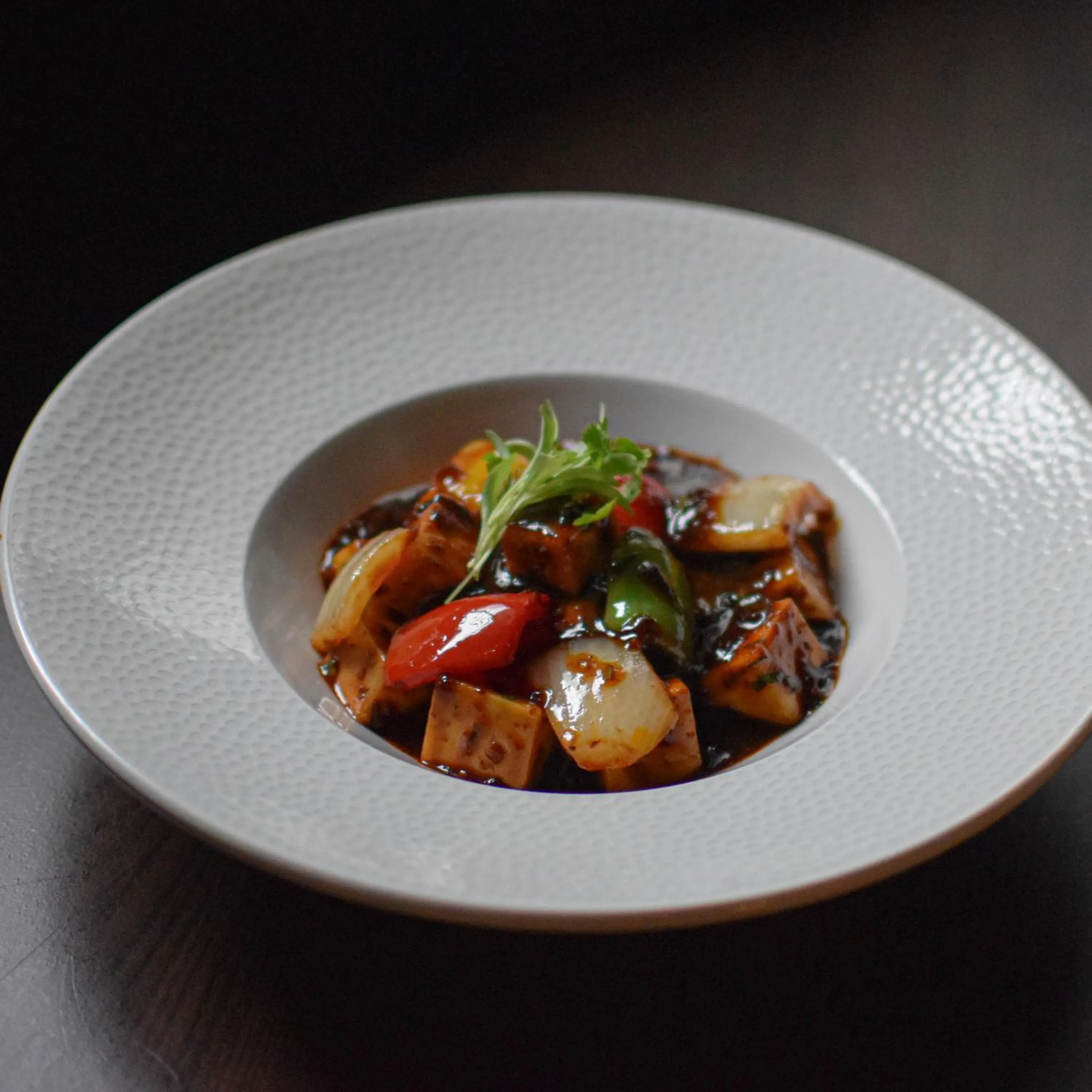 Nomi Rooms & Restaurant