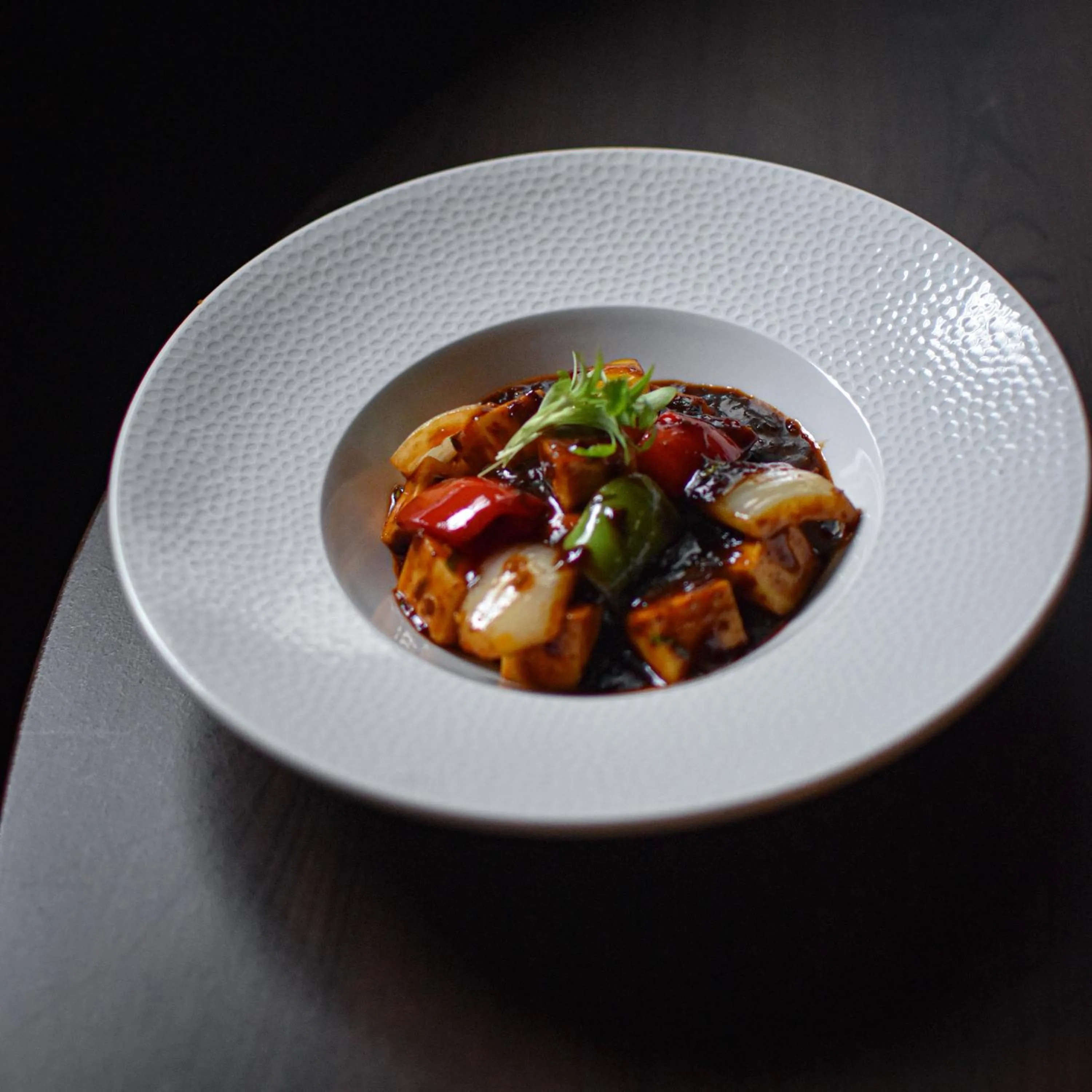 Nomi Rooms & Restaurant