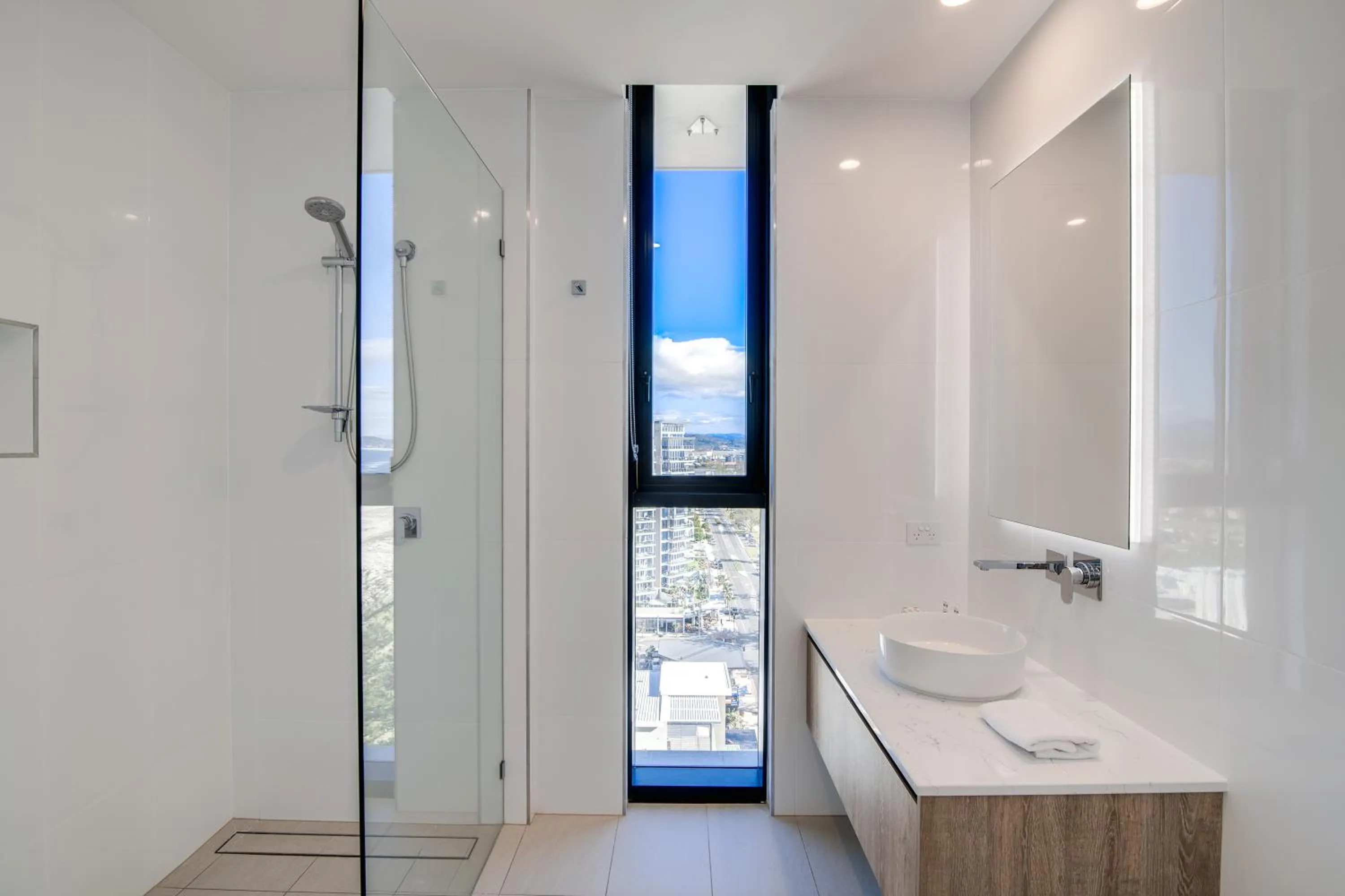 Shower in Iconic Kirra Beach Resort