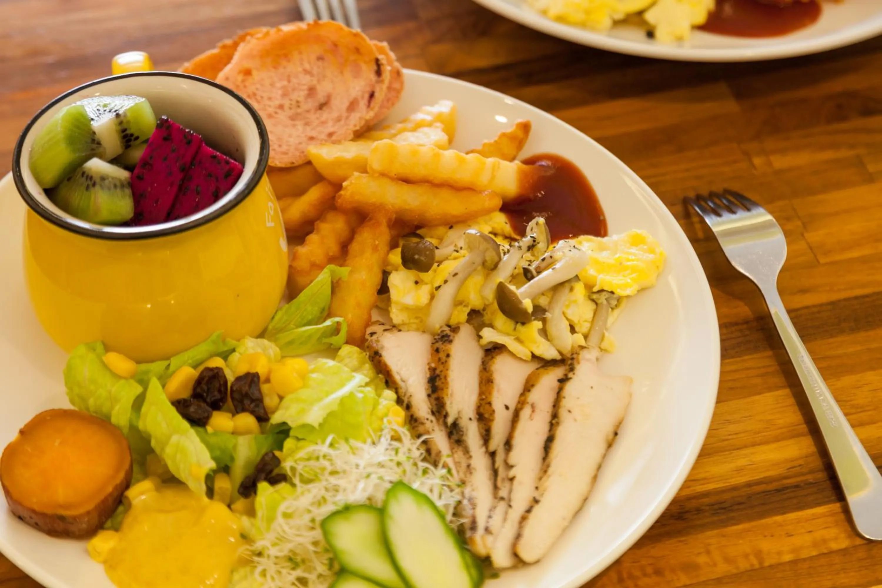 Breakfast in Sea Dragonfly