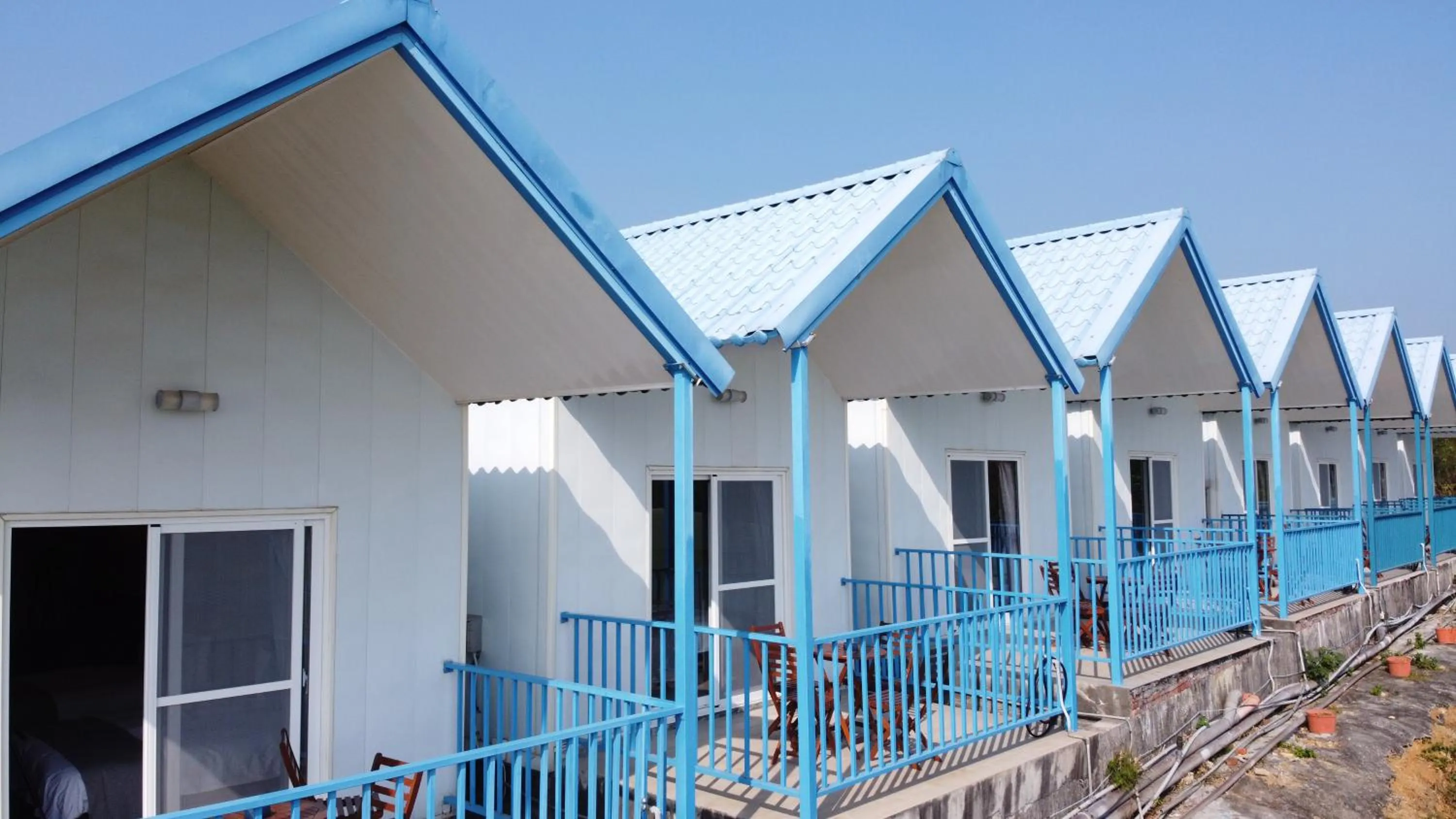 Property building in Loju Seaview Homestay
