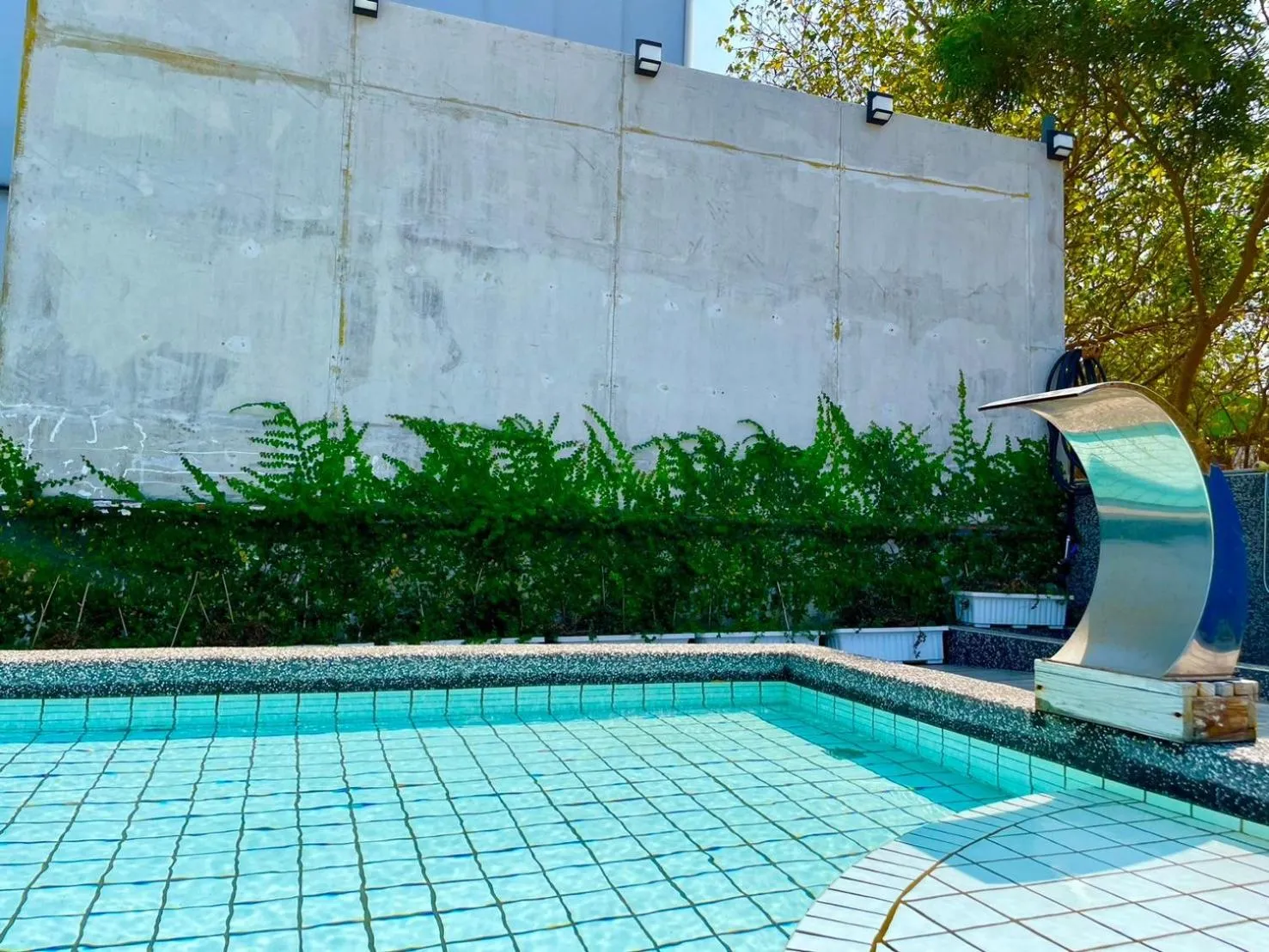 Property building in Loju Seaview Homestay