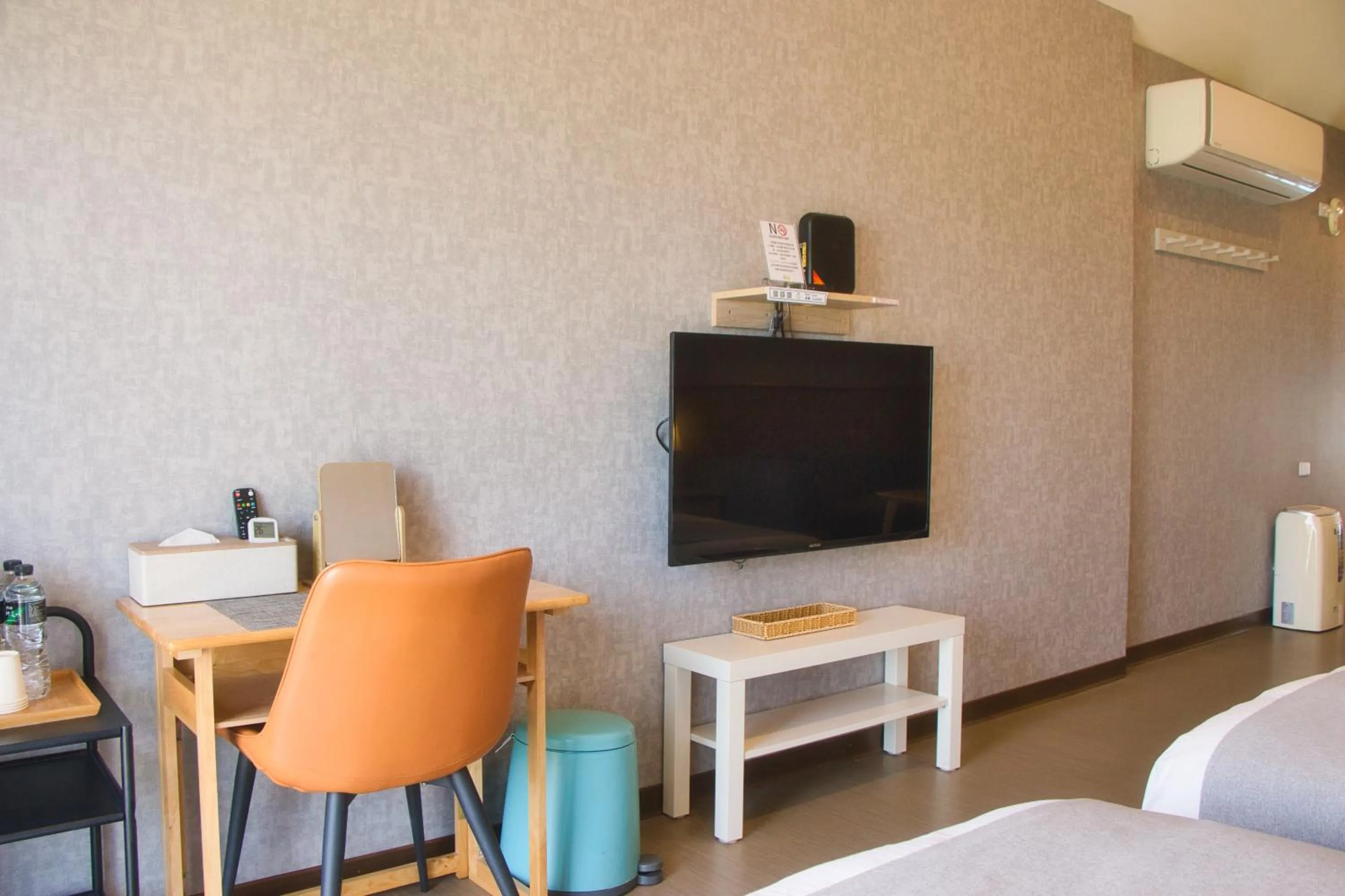 Photo of the whole room, Bed in Loju Seaview Homestay