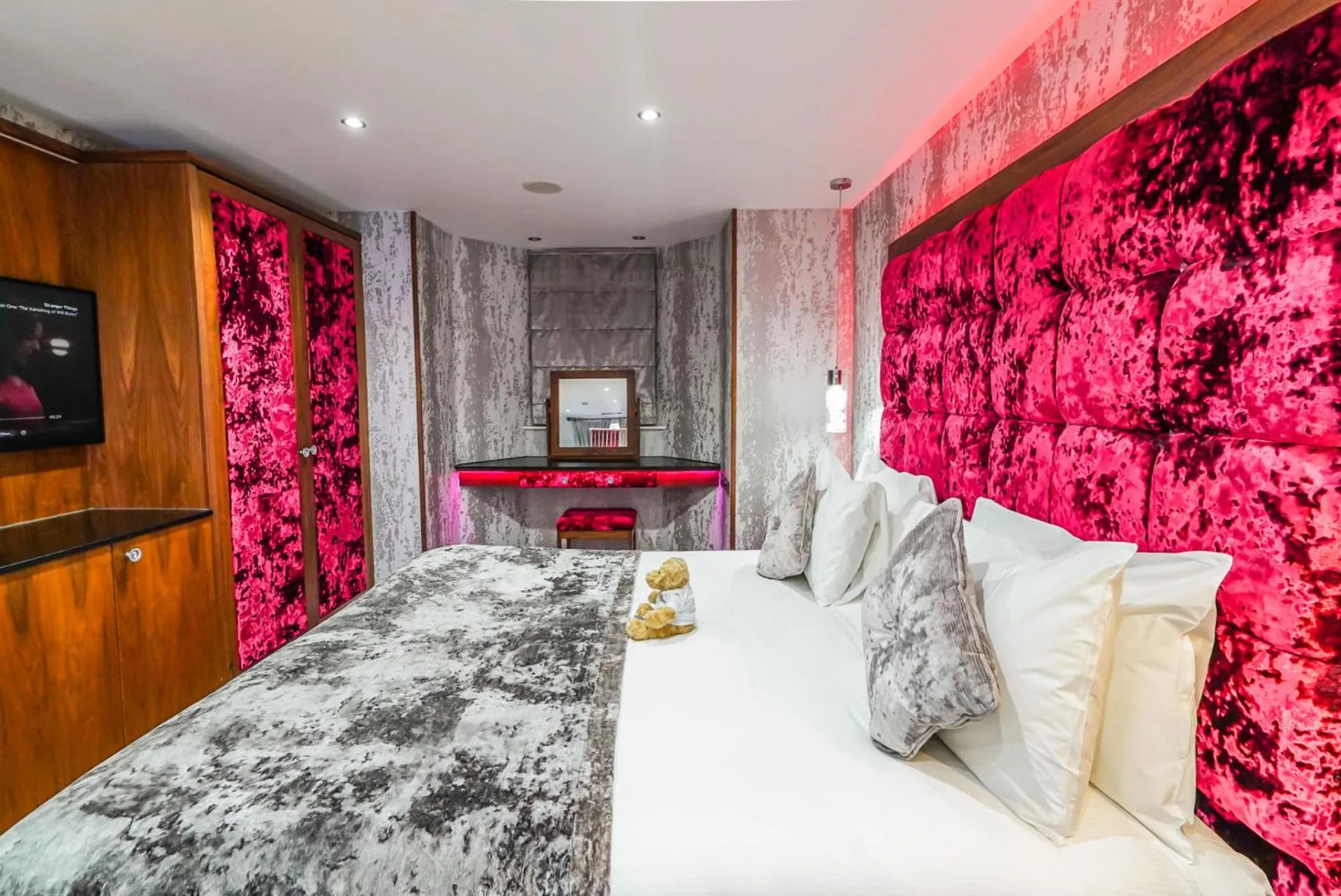 Bed in The Cranleigh Boutique