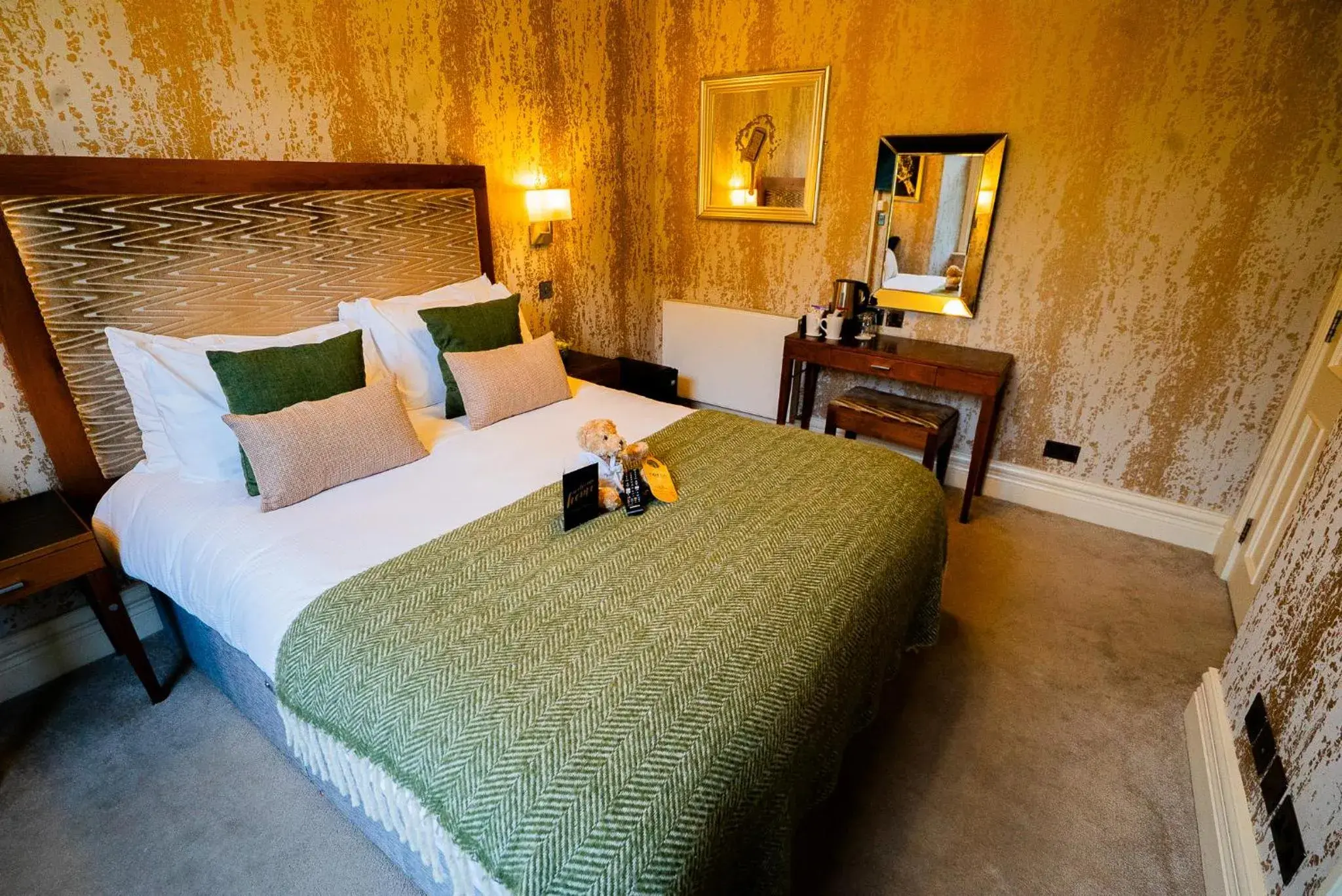 Superior King Room in The Cranleigh Boutique Superior King Room in The Cranleigh Boutique