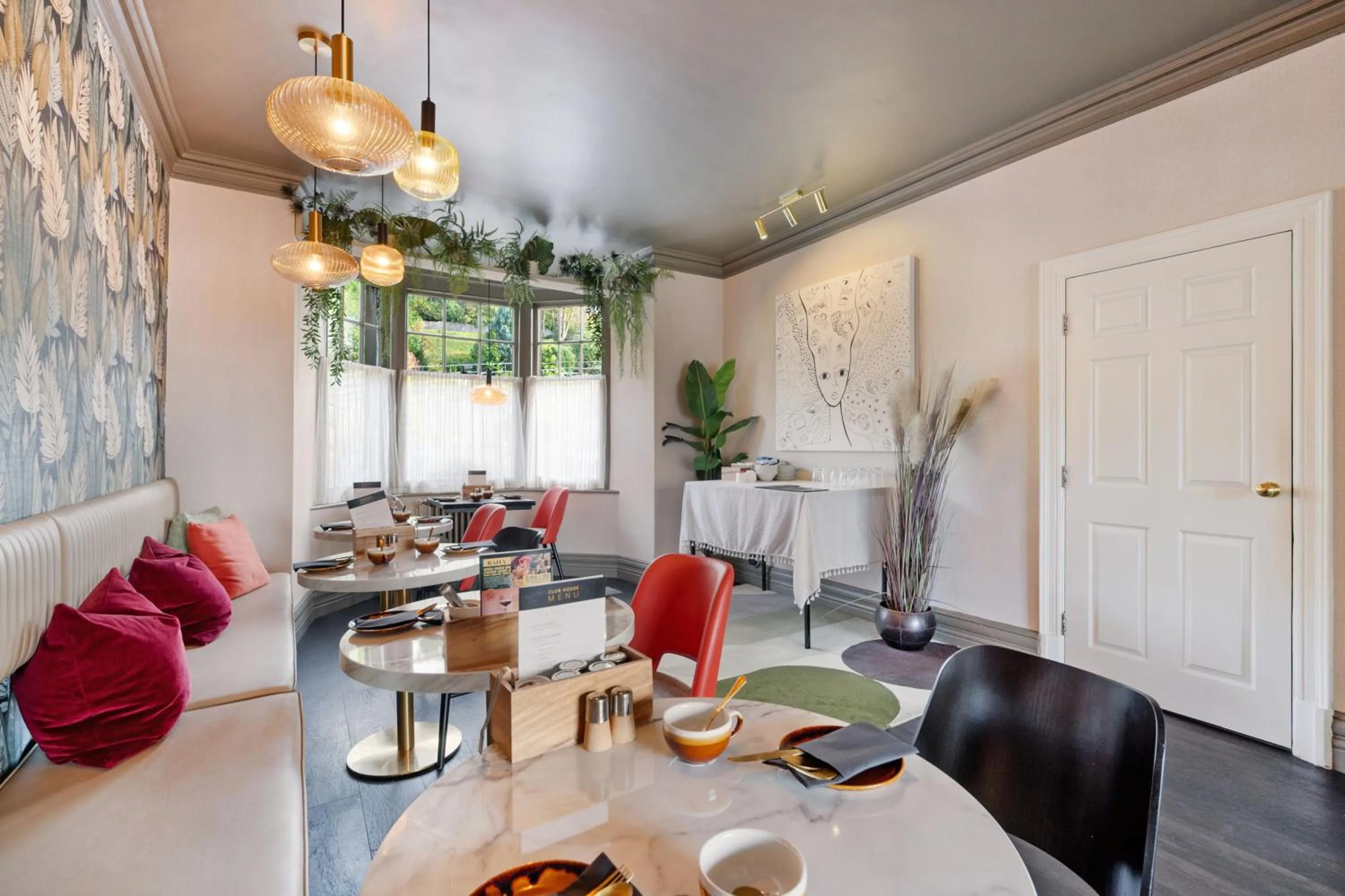 Breakfast in The Cranleigh Boutique