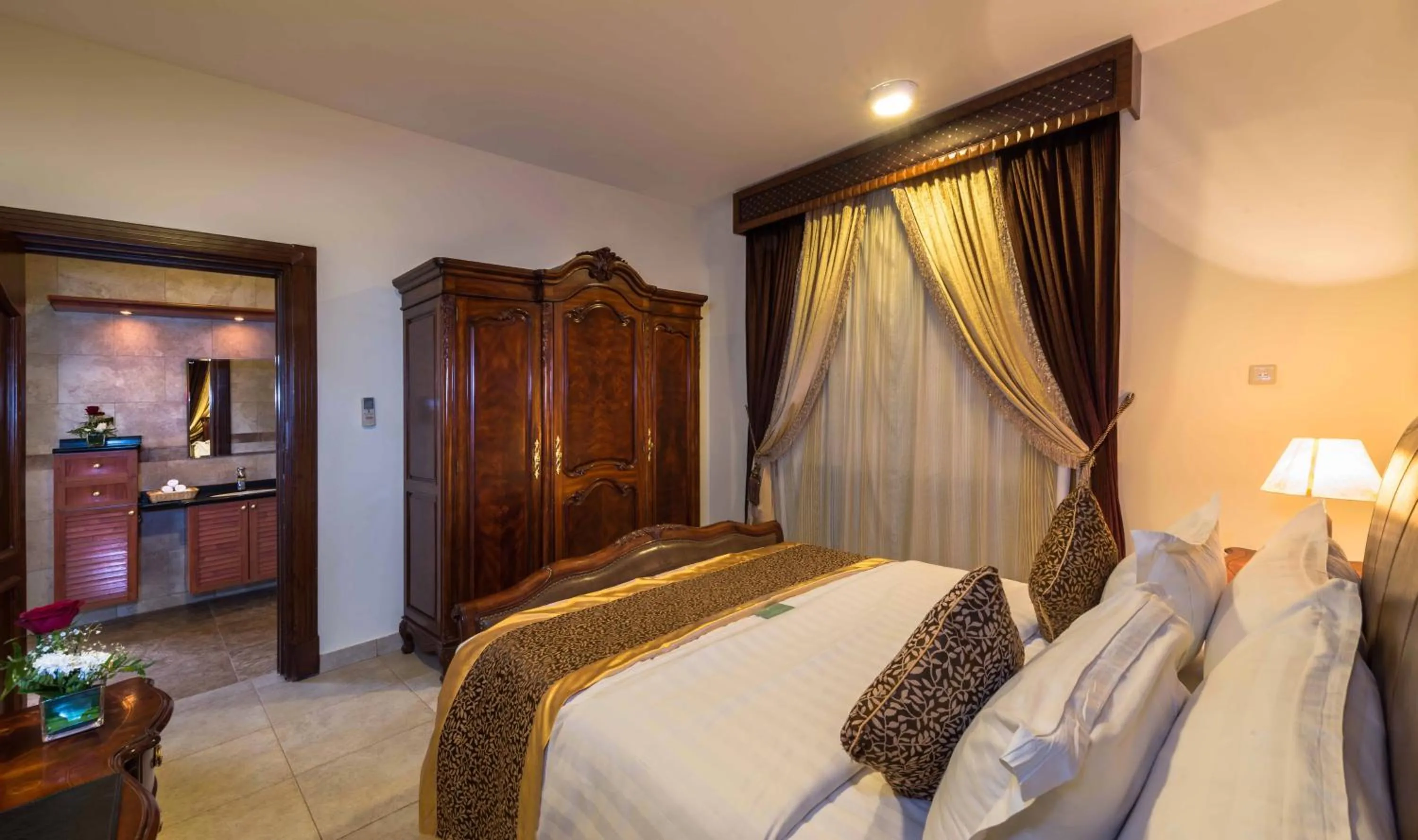 Bedroom, Bed in Boudl Al Nakheel