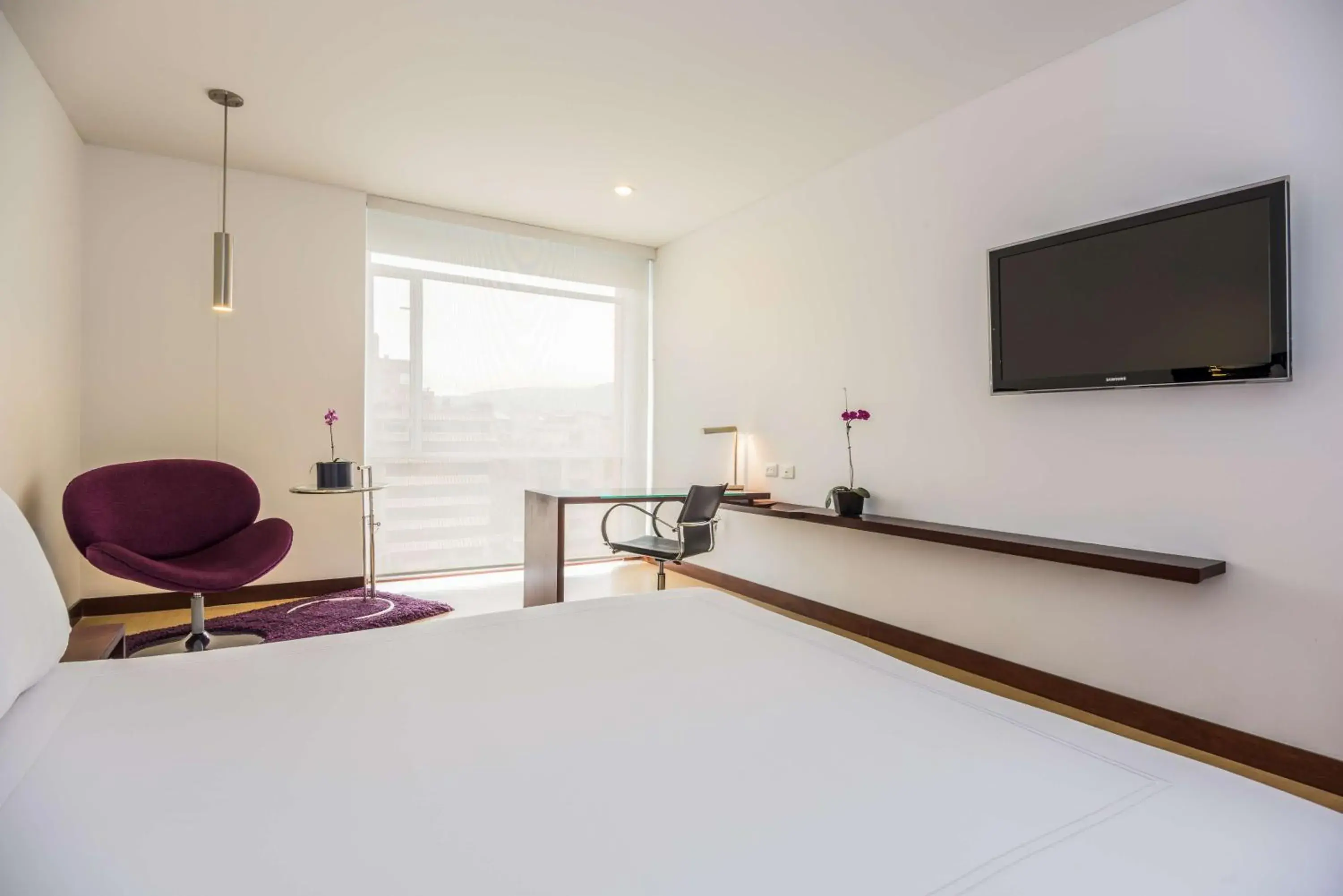 Standard Double or Twin Room with Extra Bed (2 Adults + 1 Child) in NH Bogota Urban 93 Royal Standard Double or Twin Room with Extra Bed (2 Adults + 1 Child) in NH Bogota Urban 93 Royal