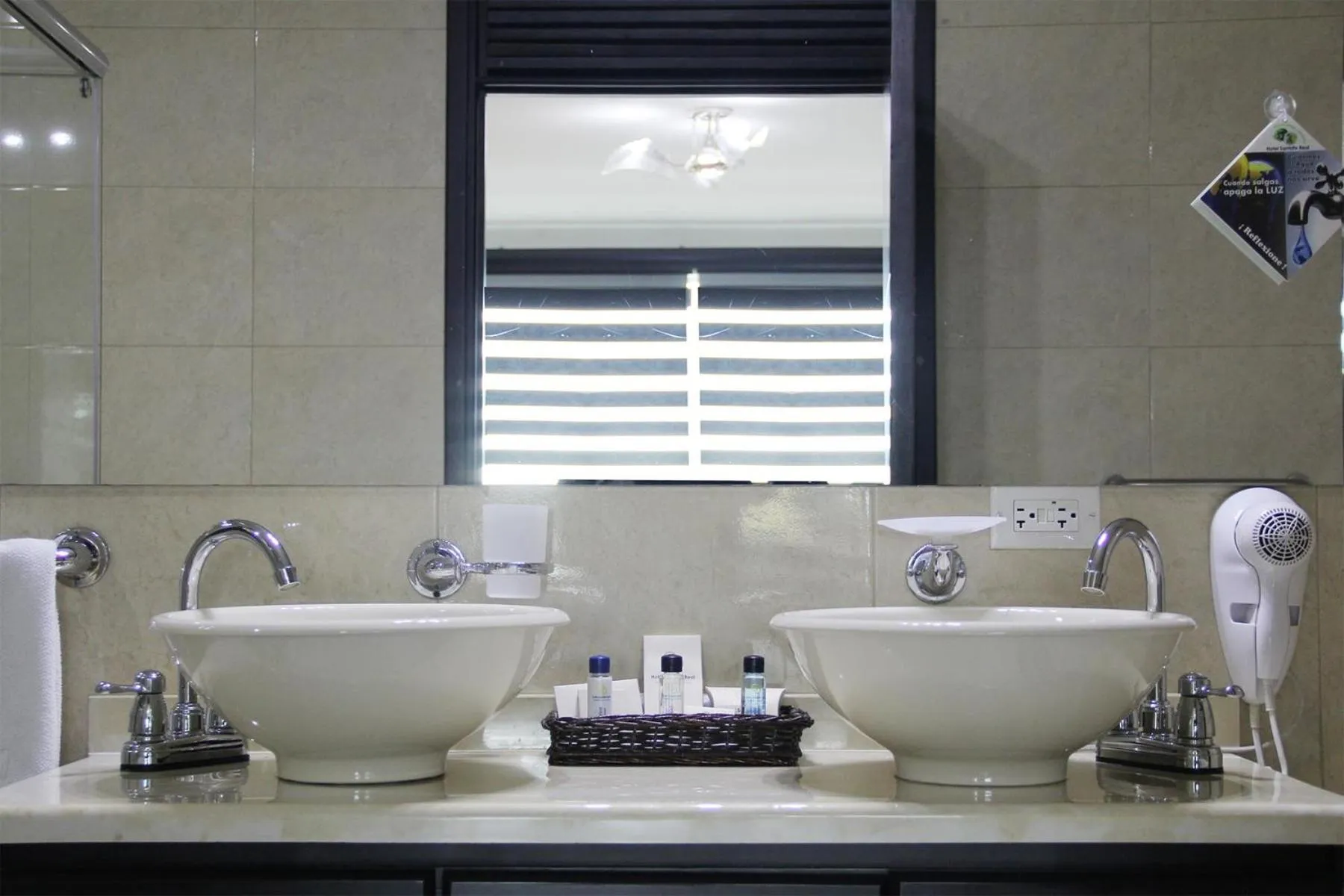 Bathroom in Hotel Santafe Real