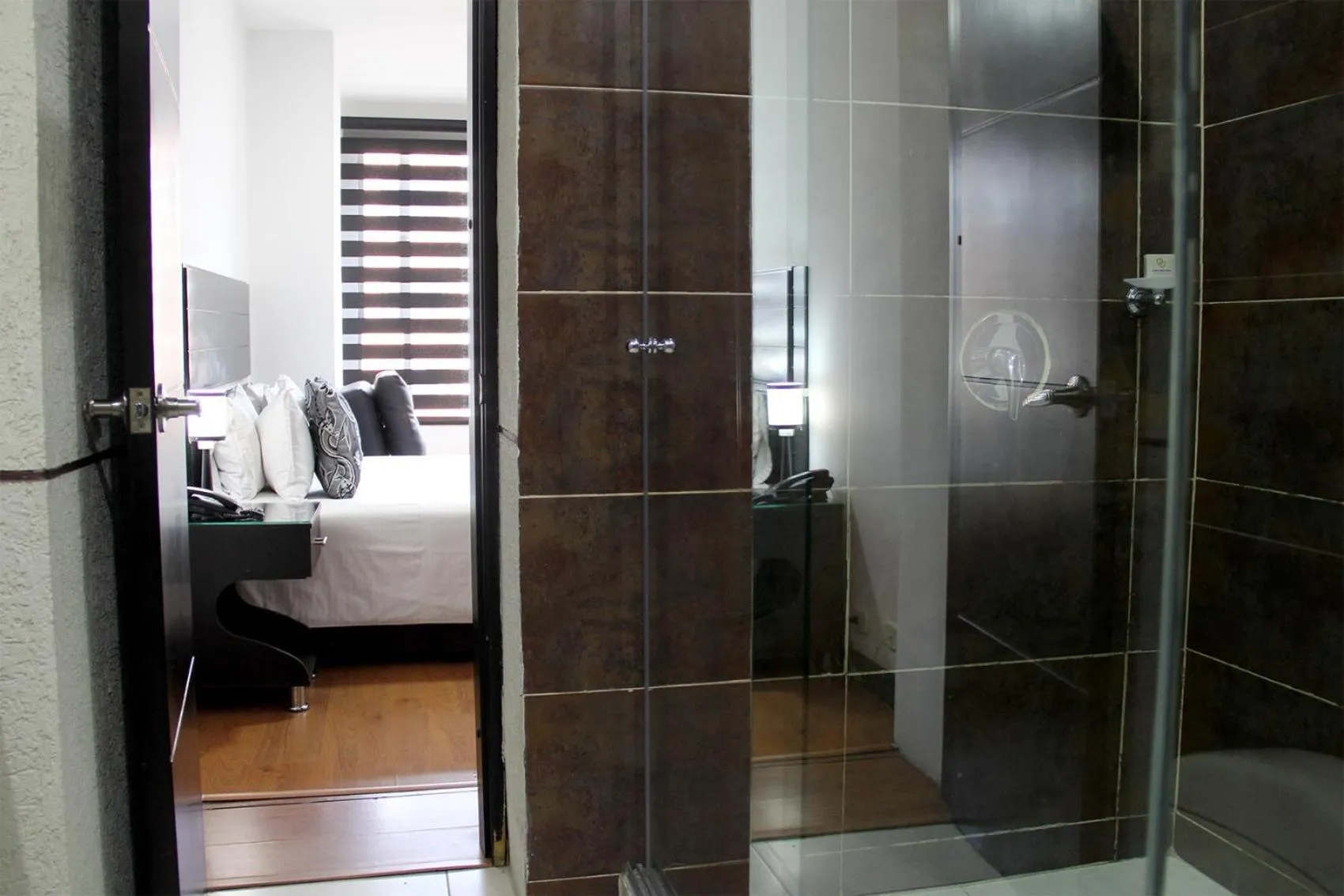 Photo of the whole room, Bed in Hotel Santafe Real