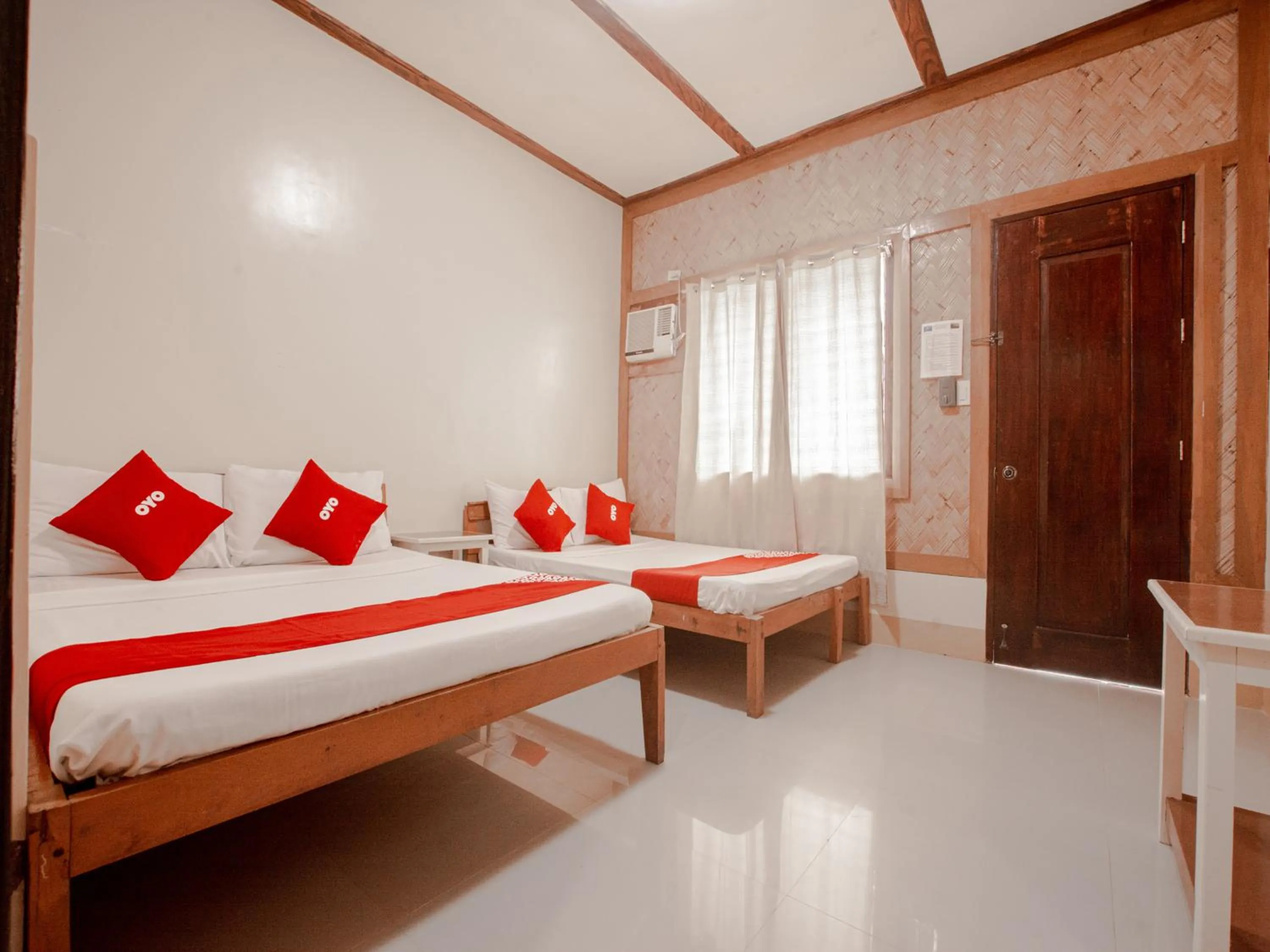 Bedroom, Bed in Telesfora Beach Cottage