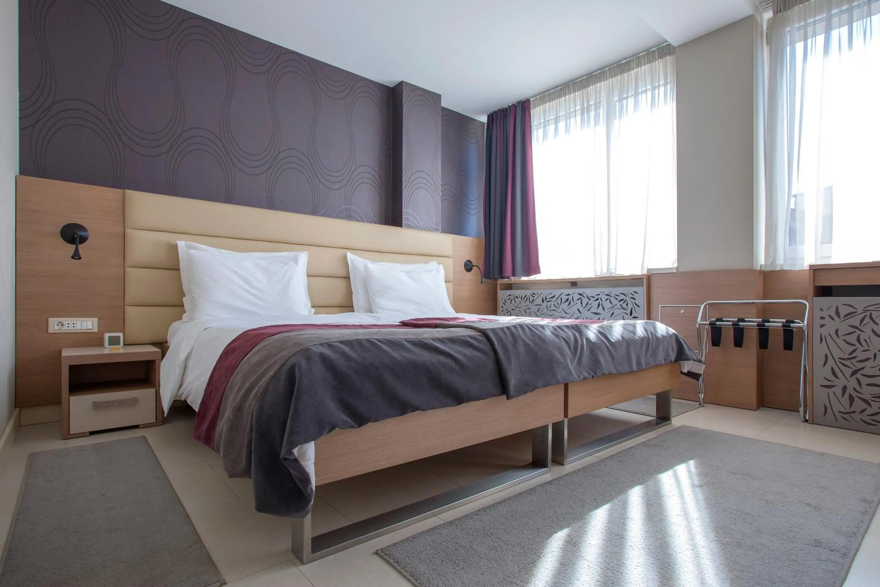 Bed in Hotel Srbija Garden-FREE PARKING