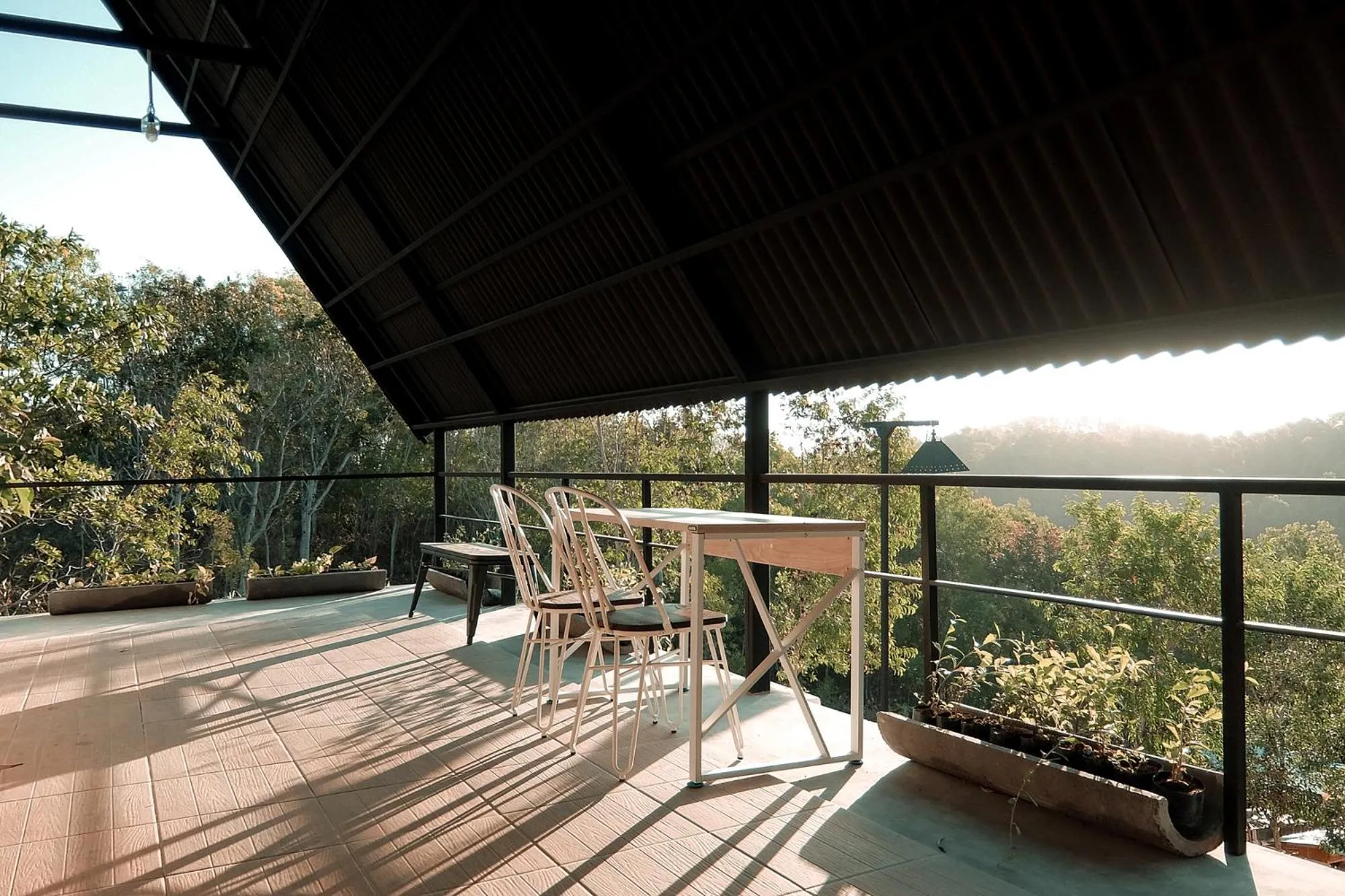 Restaurant/places to eat in Radika Paradise Villa & Cottage