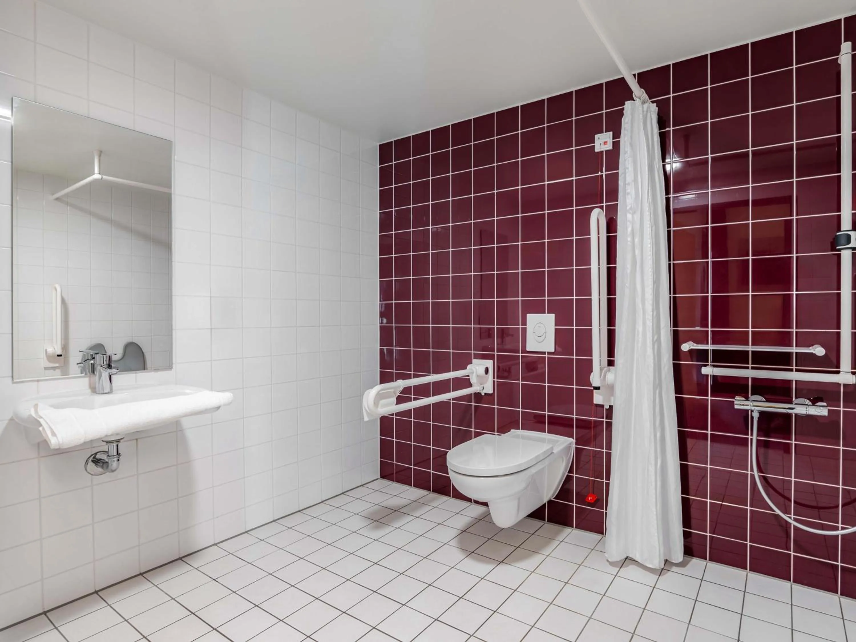 Bathroom in B&B Hotel Stuttgart-Bad Cannstatt