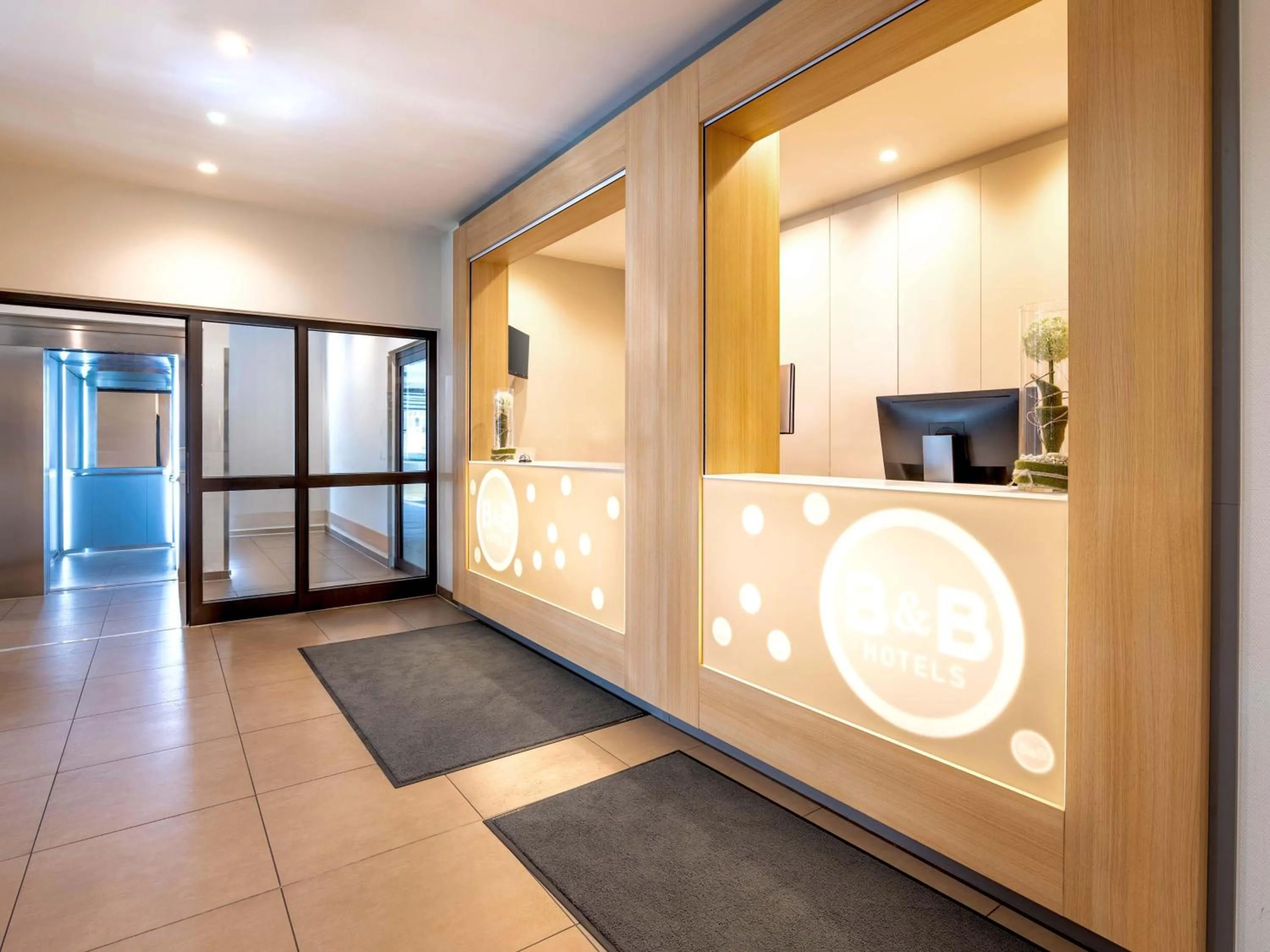 Bathroom in B&B Hotel Stuttgart-Bad Cannstatt